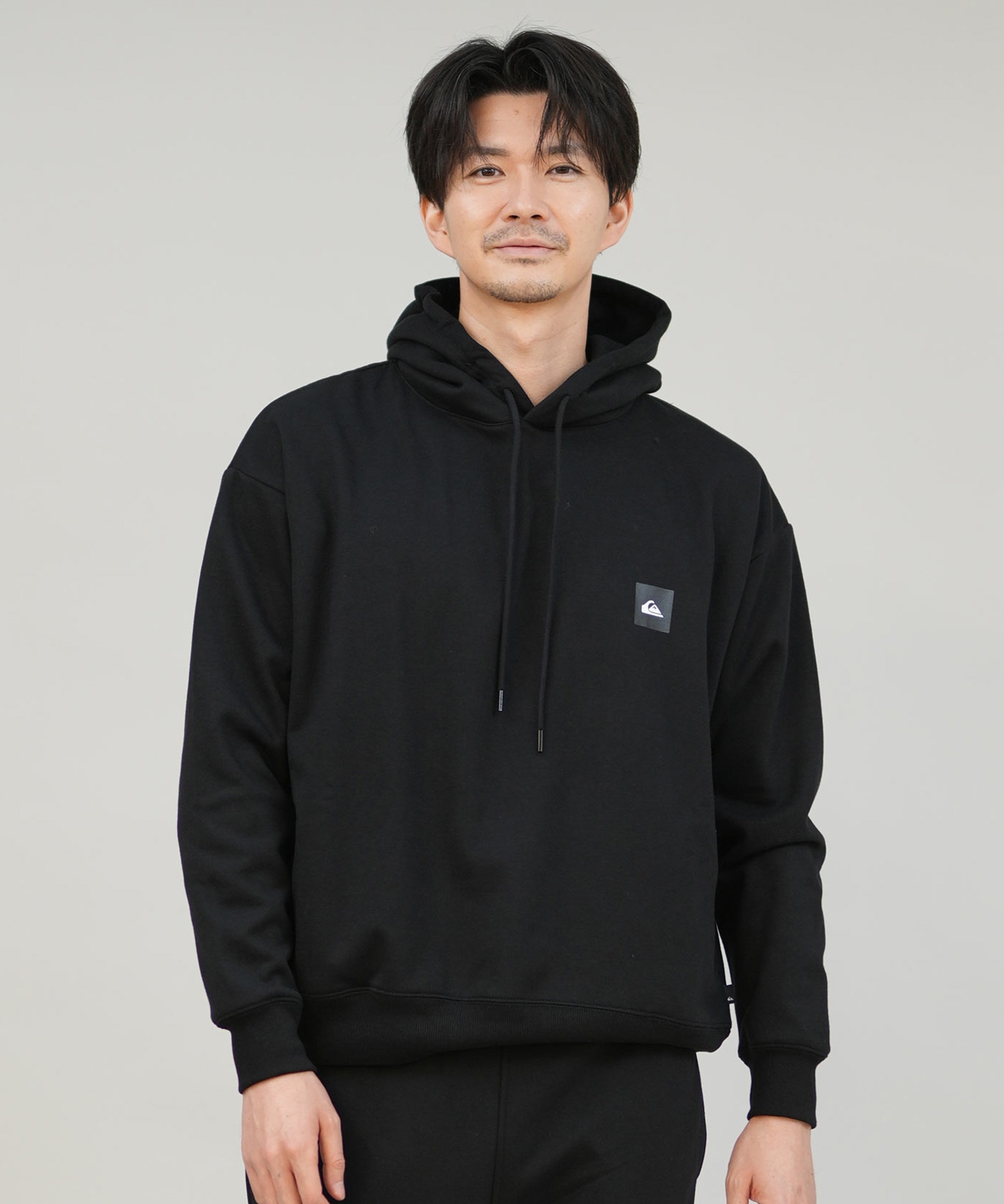 QUIKSILVER クイックシルバー プルオーバー パーカー メンズ スウェット フーディー バックプリント 防風 撥水 セットアップ対応 QPO254603M ムラサキスポーツ限定(BLK-M)