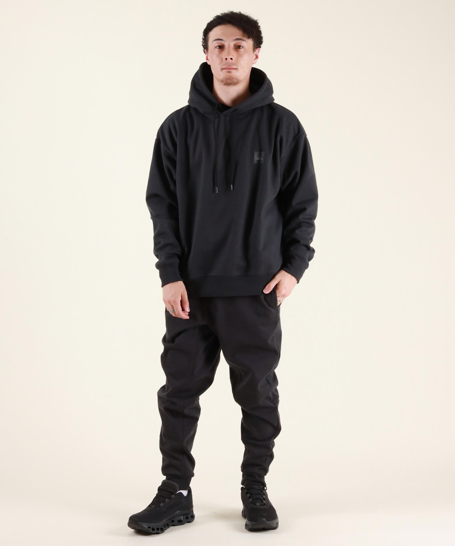 QUIKSILVER クイックシルバー プルオーバー パーカー メンズ スウェット フーディー バックプリント 防風 撥水 セットアップ対応 QPO254603M ムラサキスポーツ限定(BLK-M)