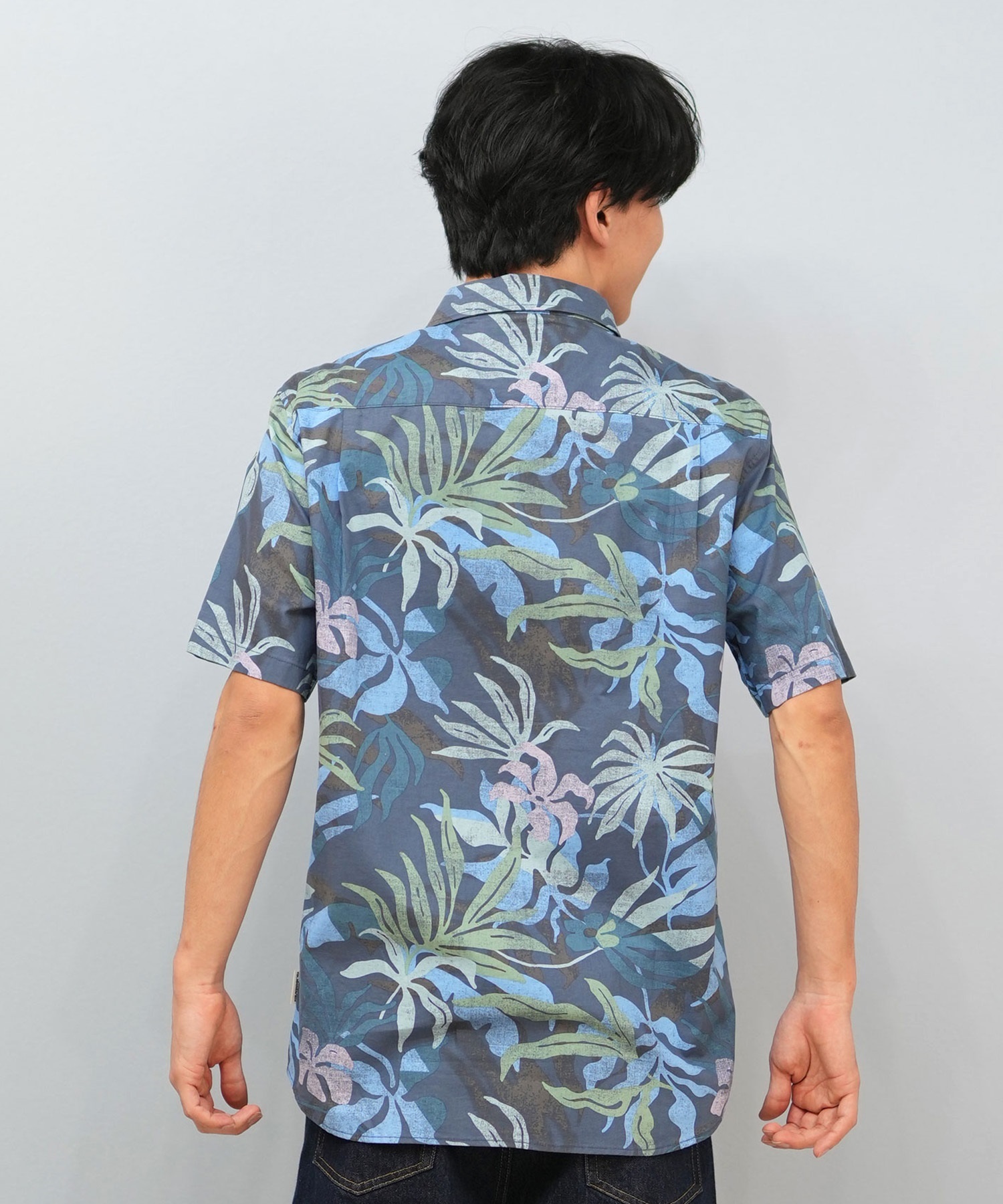 QUIKSILVER クイックシルバー 半袖 シャツ メンズ 総柄 柄シャツ APERO