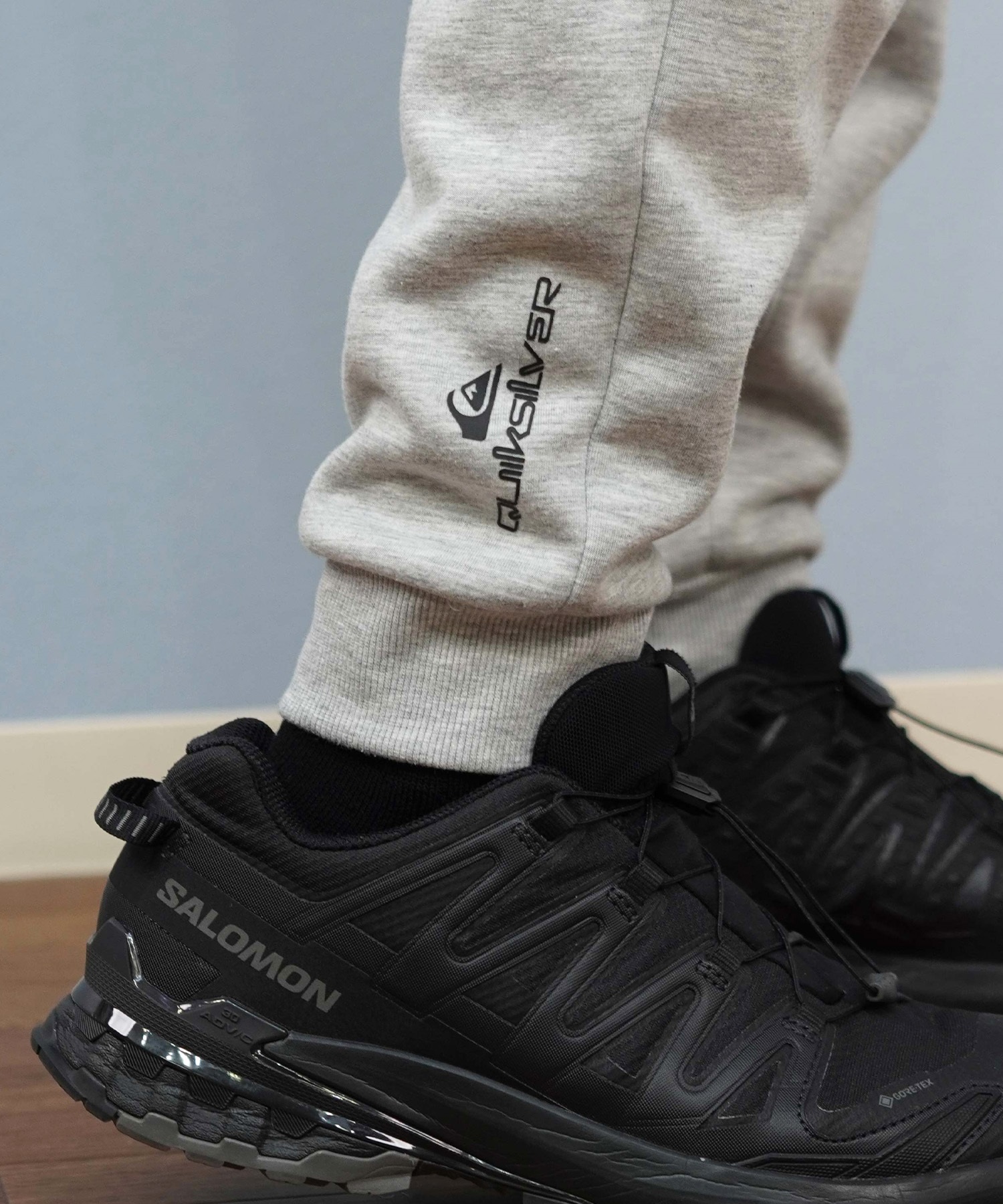 QUIKSILVER クイックシルバー ロングパンツ メンズ WR DOUBLE LOGO PANT フリースパンツ 防風 撥水 セットアップ対応 QPT254003(BLK-M)