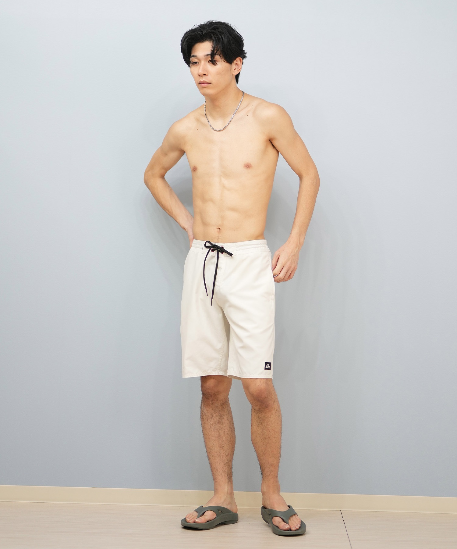 クイックシルバー ウォータープルーフ パンツ 防水 コンチョボタン レザー紐 Quiksilver（クイックシルバー）の「QUIK SLASH PT/クイック