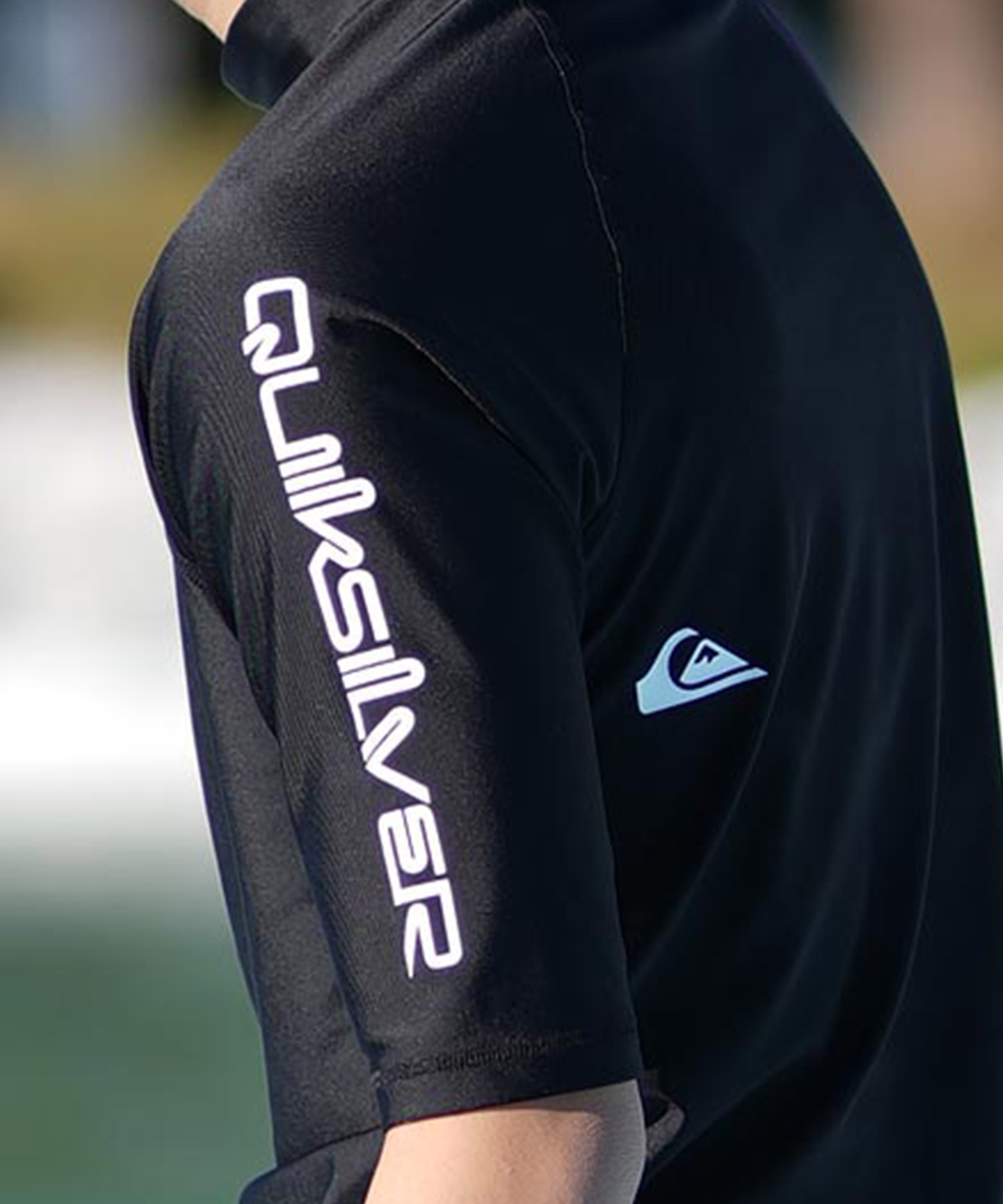 QUIKSILVER クイックシルバー 水着 ラッシュガード 半袖 Tシャツ