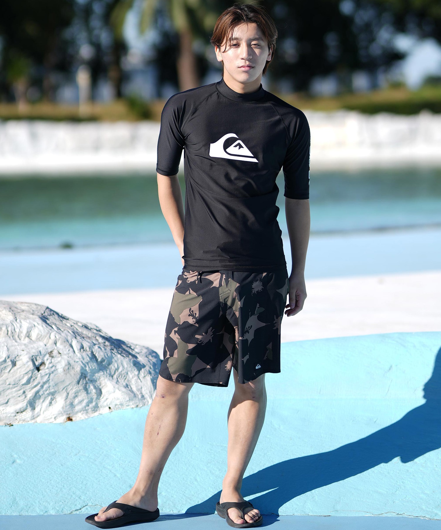 QUIKSILVER クイックシルバー 水着 ラッシュガード 半袖 Tシャツ