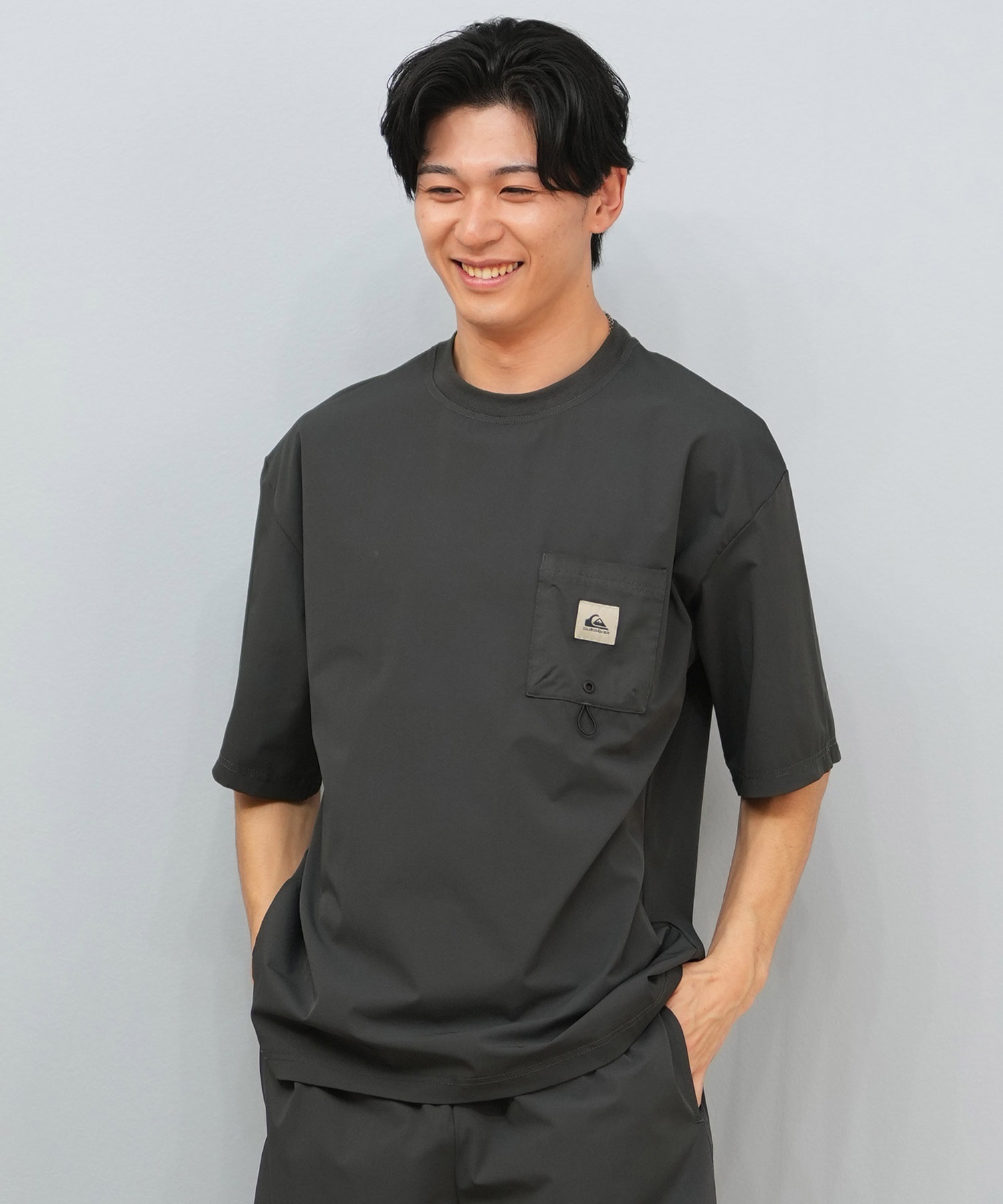 QUIKSILVER クイックシルバー 水着 ラッシュガード 半袖 Tシャツ