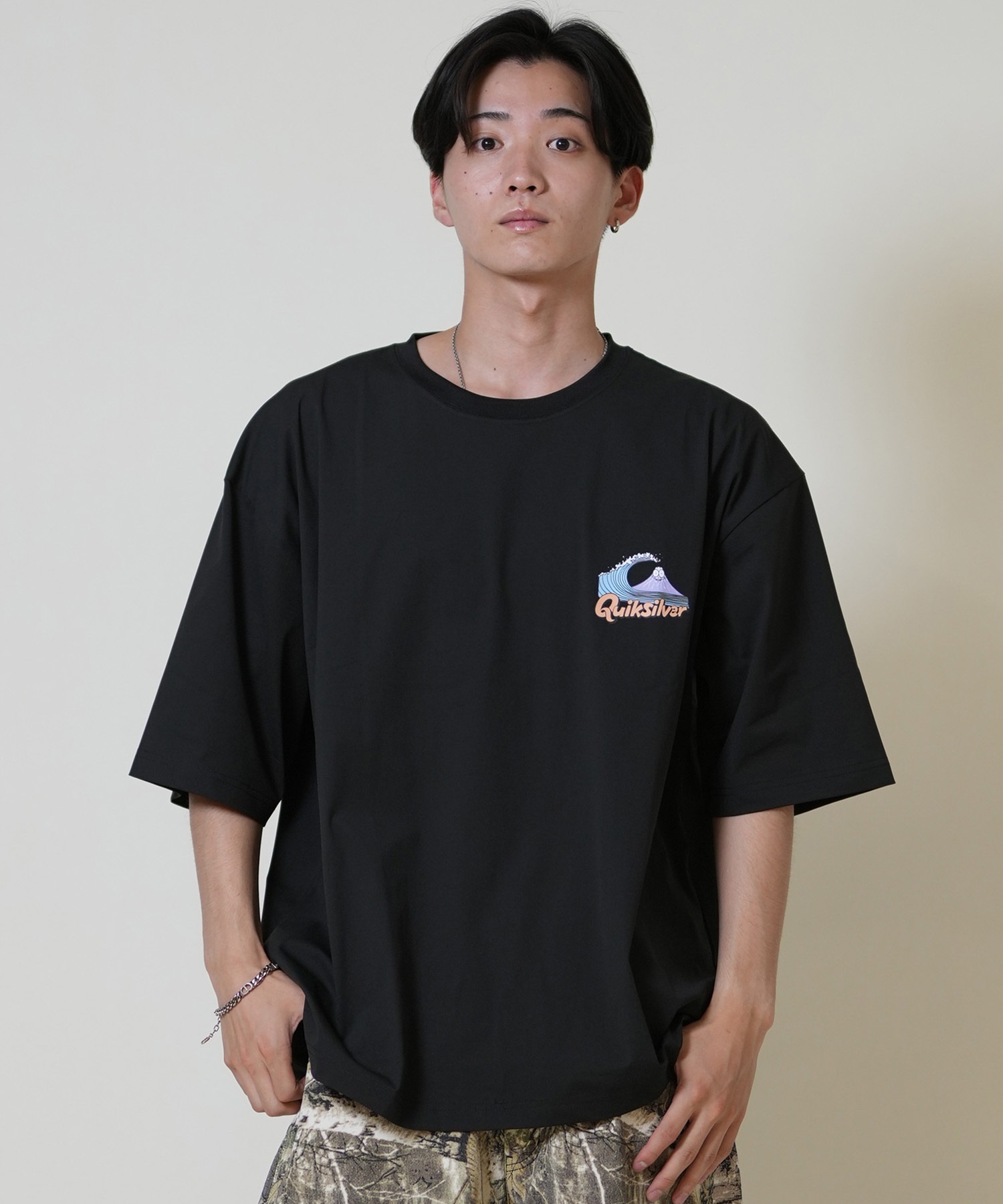 Quiksilver クイックシルバー 水着 ラッシュガード 半袖 Tシャツ