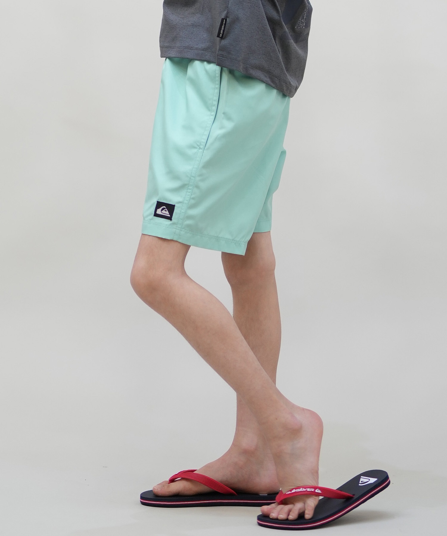 QUIKSILVER クイックシルバー 水着 海パン トランクス サーフパンツ キッズ ジュニア 子供 EVERYDAY SOLID VL YTH 14 EQBJV03517(BLK-130cm)