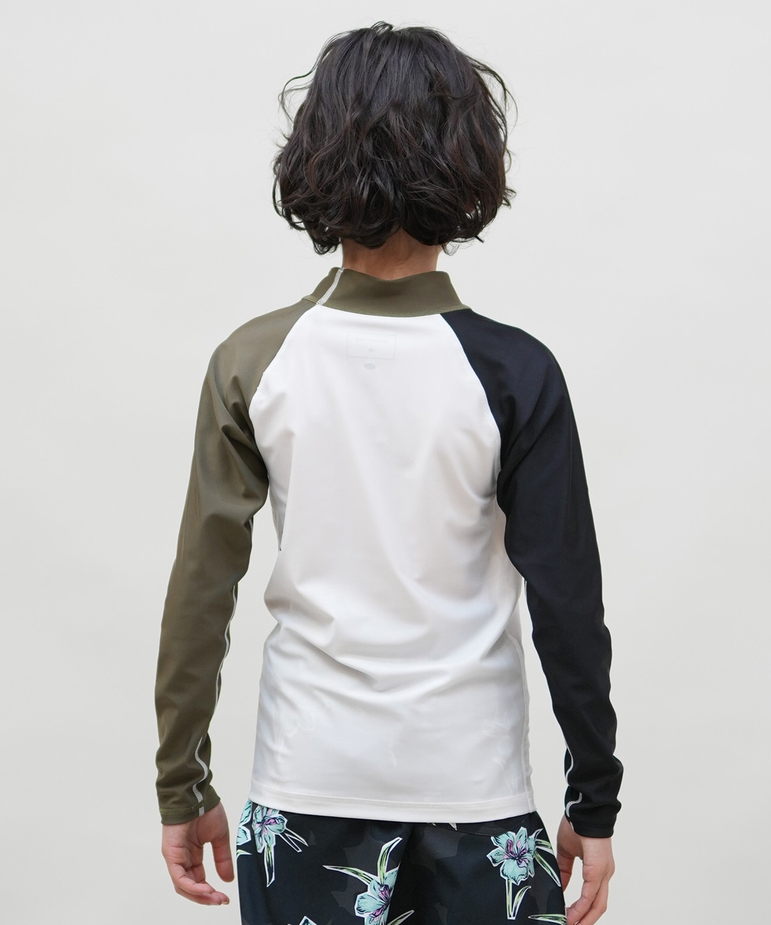 QUIKSILVER クイックシルバー 水着 ラッシュガード 長袖 Tシャツ ロンT 