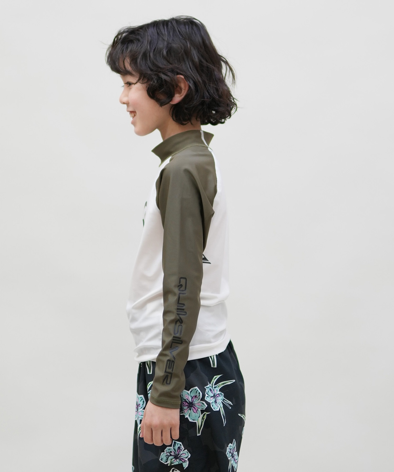 QUIKSILVER クイックシルバー 水着 ラッシュガード 長袖 Tシャツ ロンT