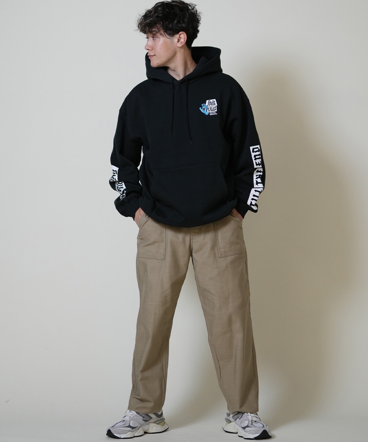 SANTACRUZ サンタクルーズ プルオーバー パーカー メンズ バック