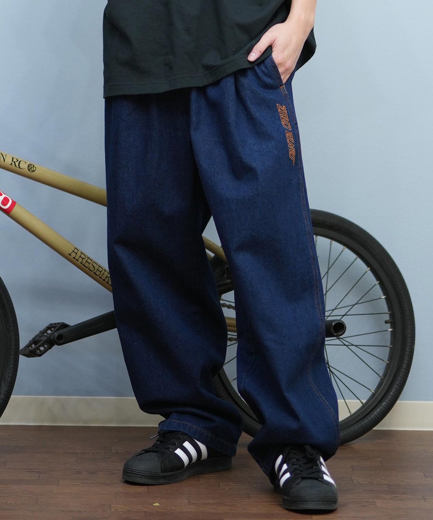 SANTACRUZ サンタクルーズ ロングパンツ メンズ ロンパン ワイドシルエット 502252501 ムラサキスポーツ限定(BKDSW-S)