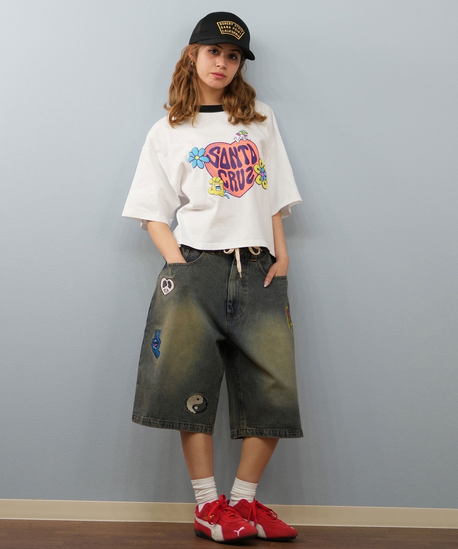 SANTACRUZ/サンタクルーズ SANTACRUZ サンタクルーズ クロップド丈 フロントプリントTシャツ HEART LAND HAND CROP SST 502252435(WHITE-M)