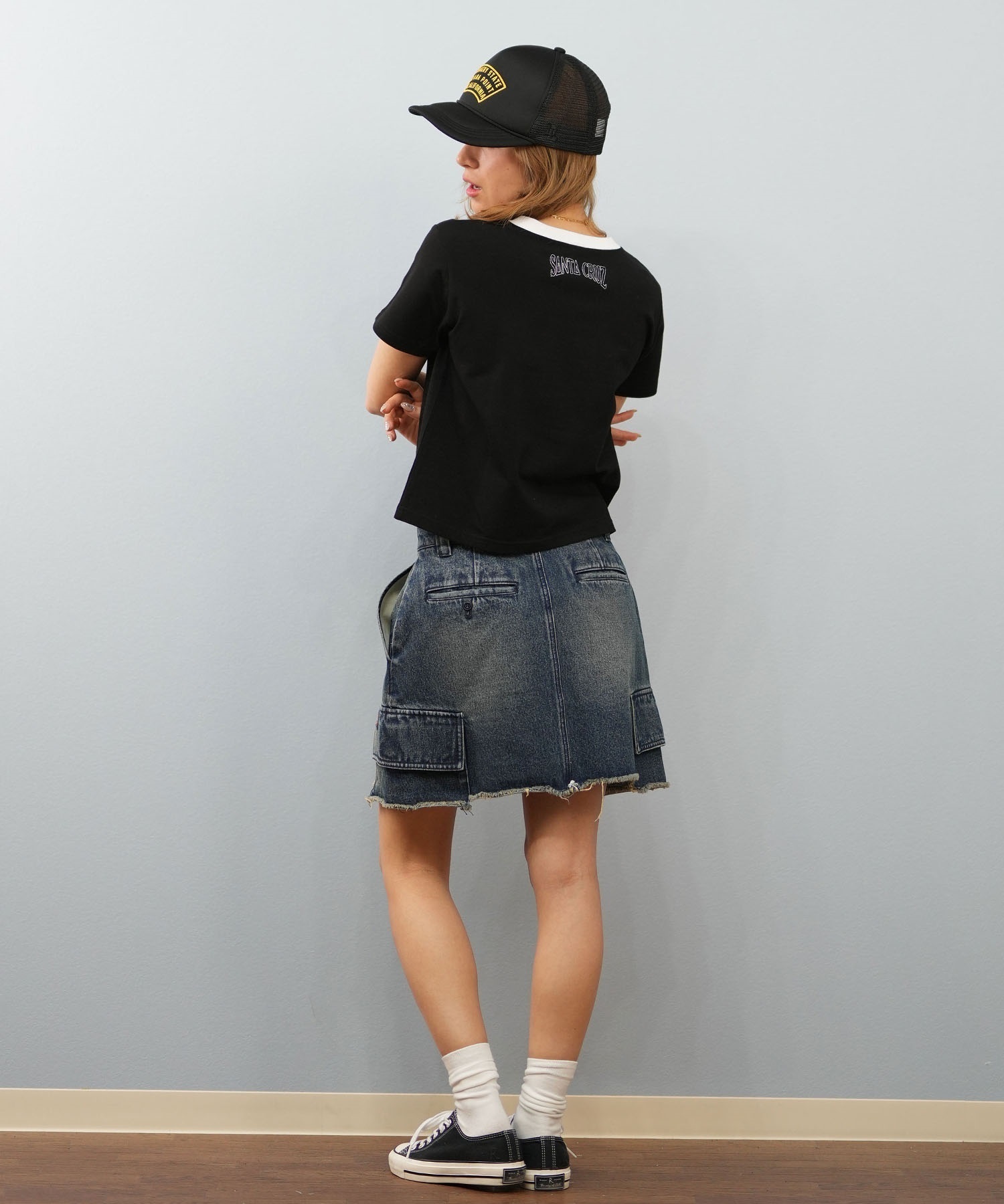 SANTACRUZ サンタクルーズ 半袖 Tシャツ レディース ミニT クロップド丈 ロゴ 502252437 ムラサキスポーツ限定(OFFBK-M)