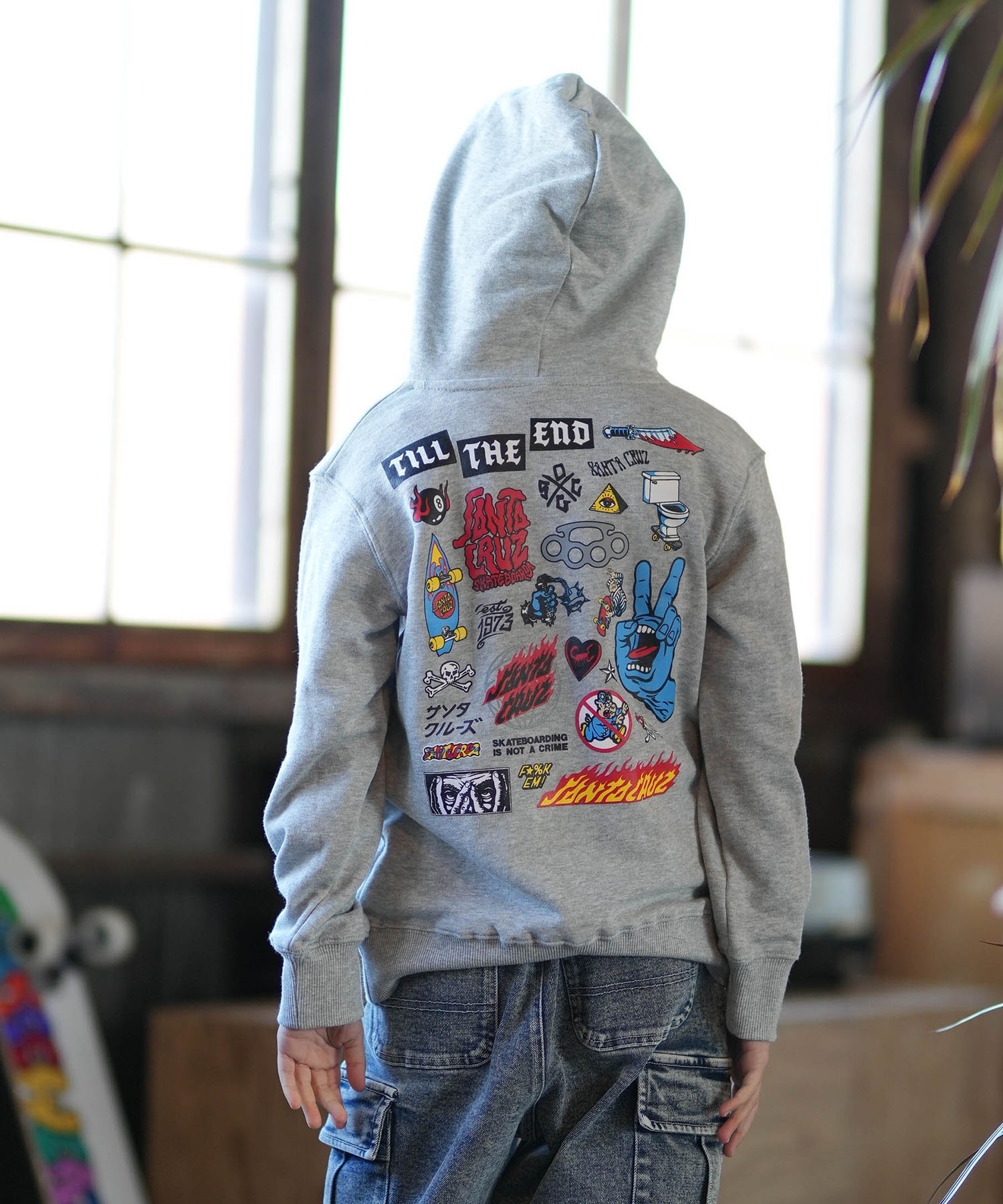 SANTACRUZ サンタクルーズ プルオーバー パーカー キッズ ジュニア