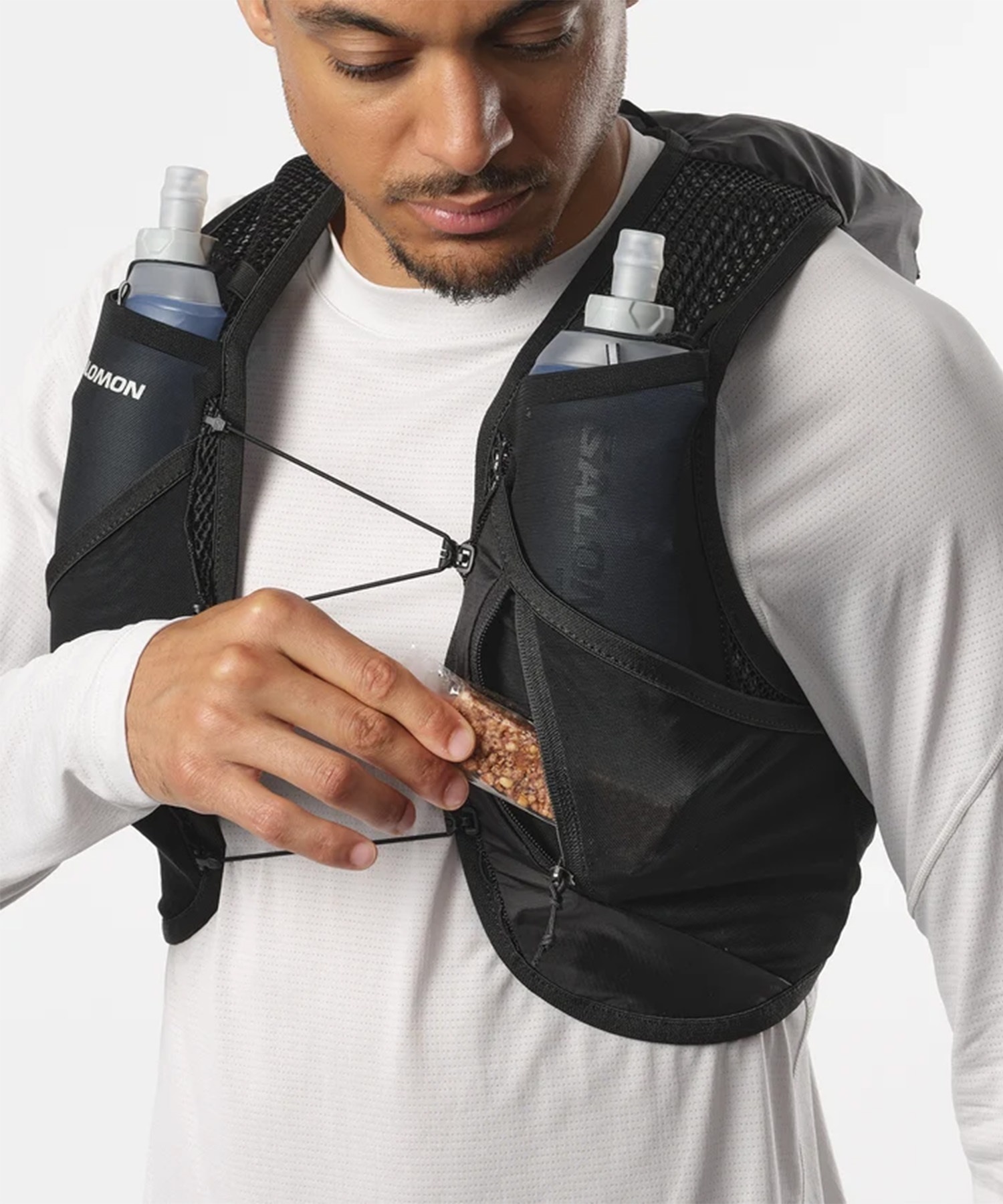 SALOMON サロモン バックパック リュック 8.0L 通気性 ACTIVE SKIN 8