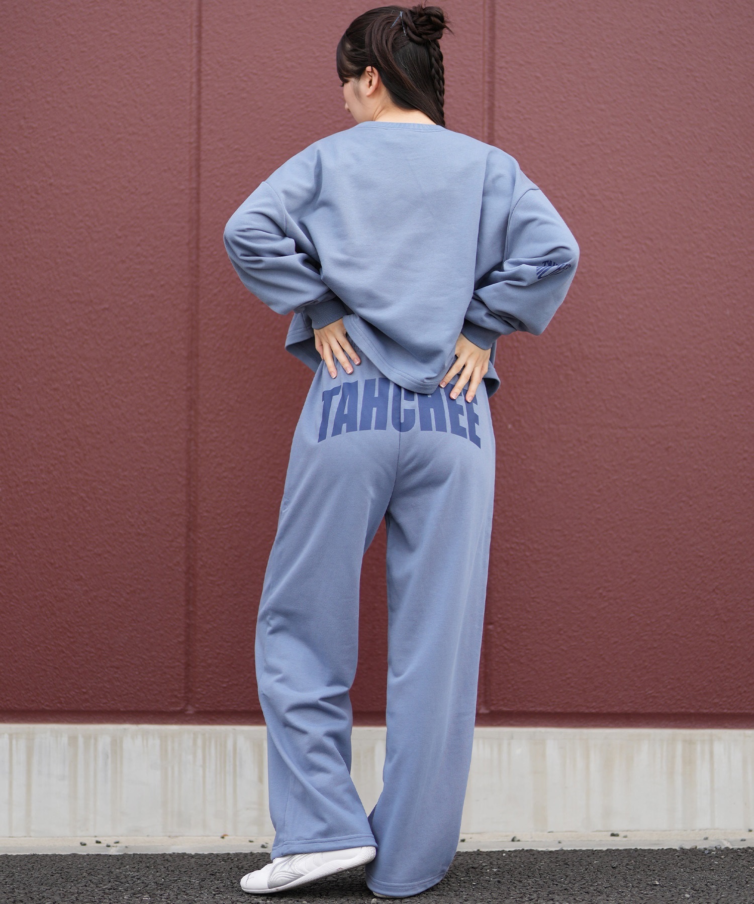 TAHCHEE ターチー トレーナー スウェット レディース クロップド丈