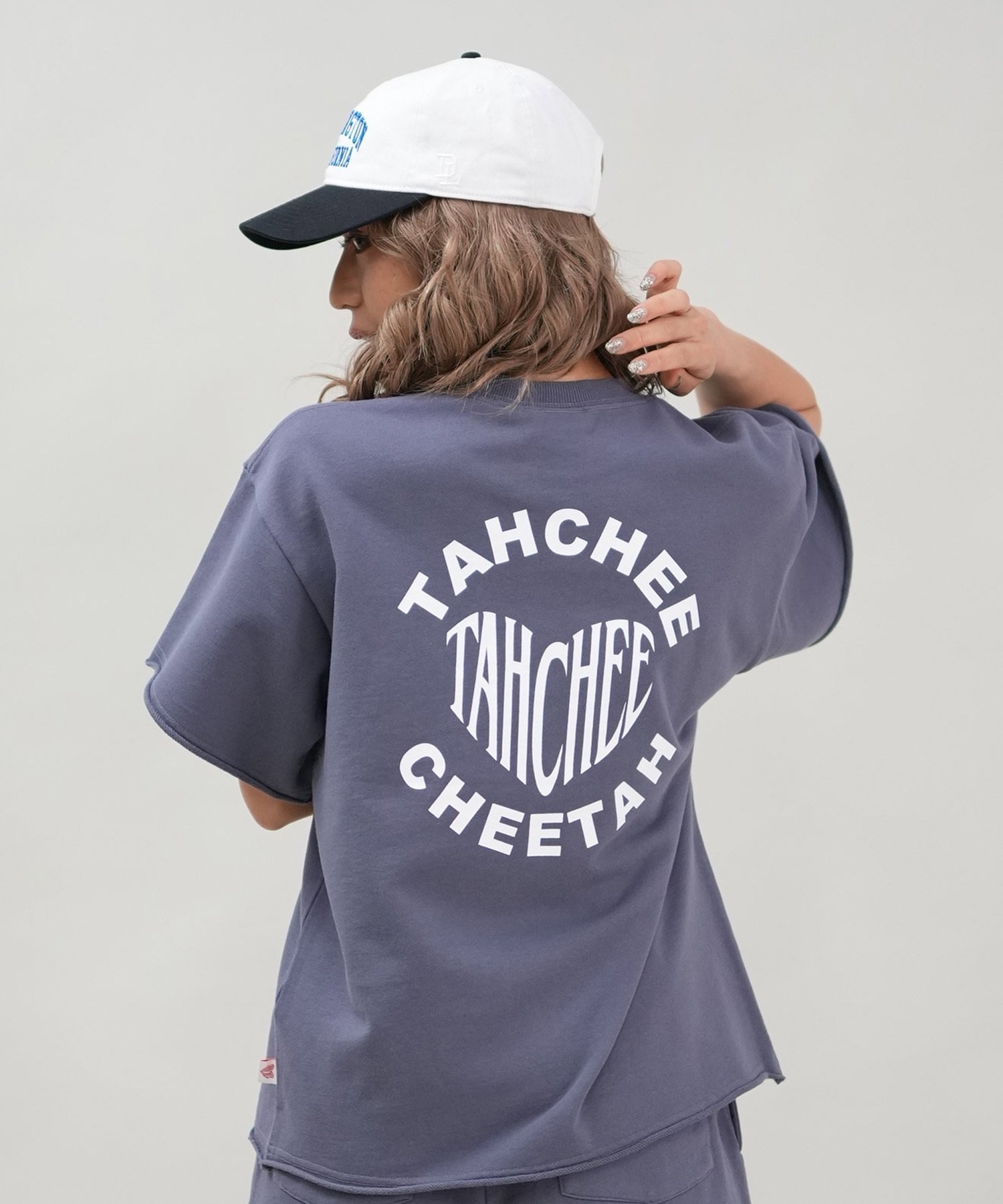 TAHCHEE ターチー 半袖 Tシャツ レディース バックプリント ロゴ