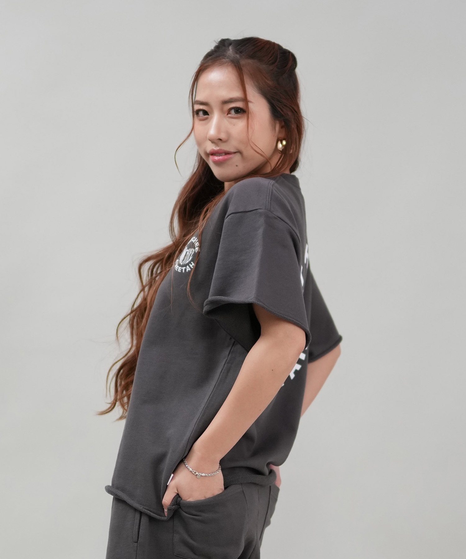 tシャツ バッグロゴプリントTシャツ レディース TAHCHEE ターチー 半袖 Tシャツ レディース バックプリント ロゴ