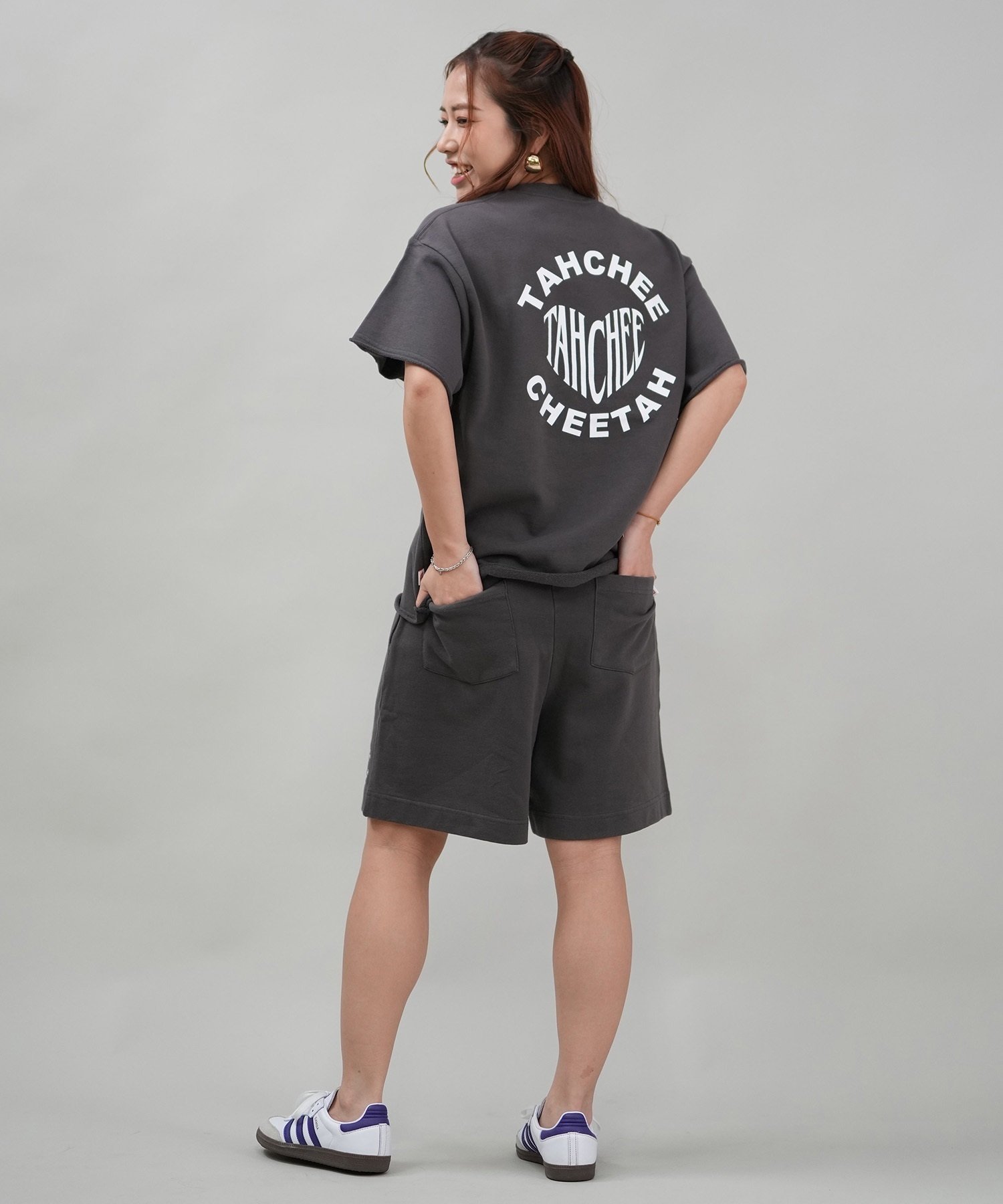 たぇっち TAHCHEE ターチー 半袖 Tシャツ レディース バックプリント ロゴ