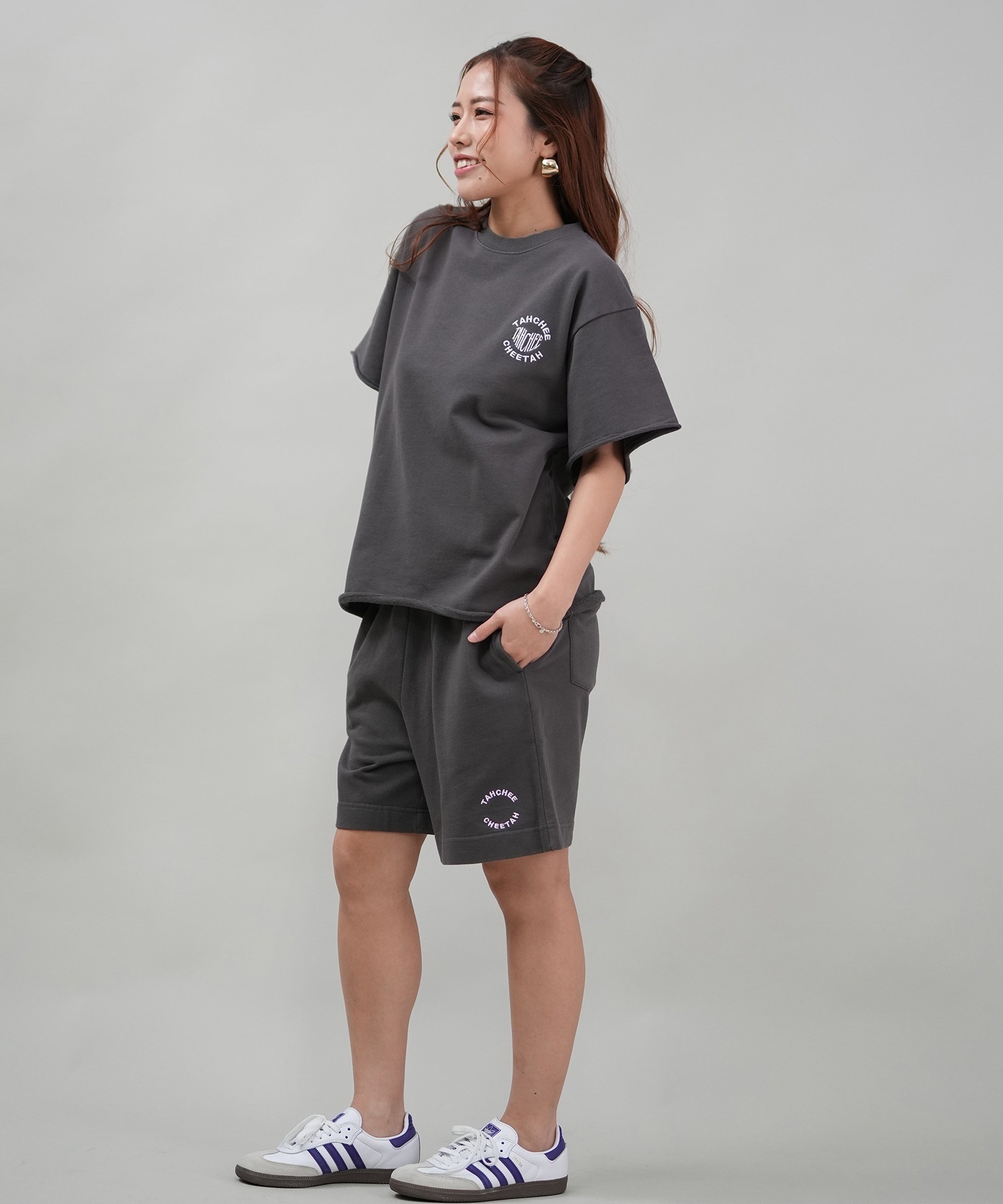 たぇっち TAHCHEE ターチー 半袖 Tシャツ レディース バックプリント ロゴ