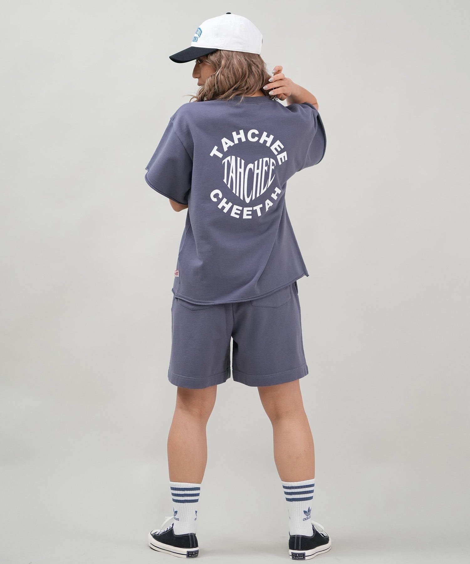 たぇっち TAHCHEE ターチー 半袖 Tシャツ レディース バックプリント ロゴ