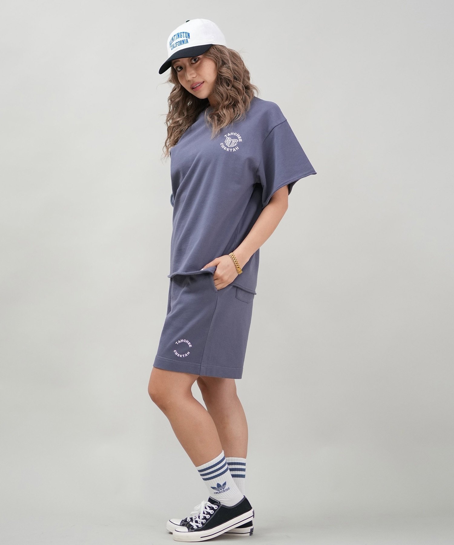 たぇっち TAHCHEE ターチー 半袖 Tシャツ レディース バックプリント ロゴ