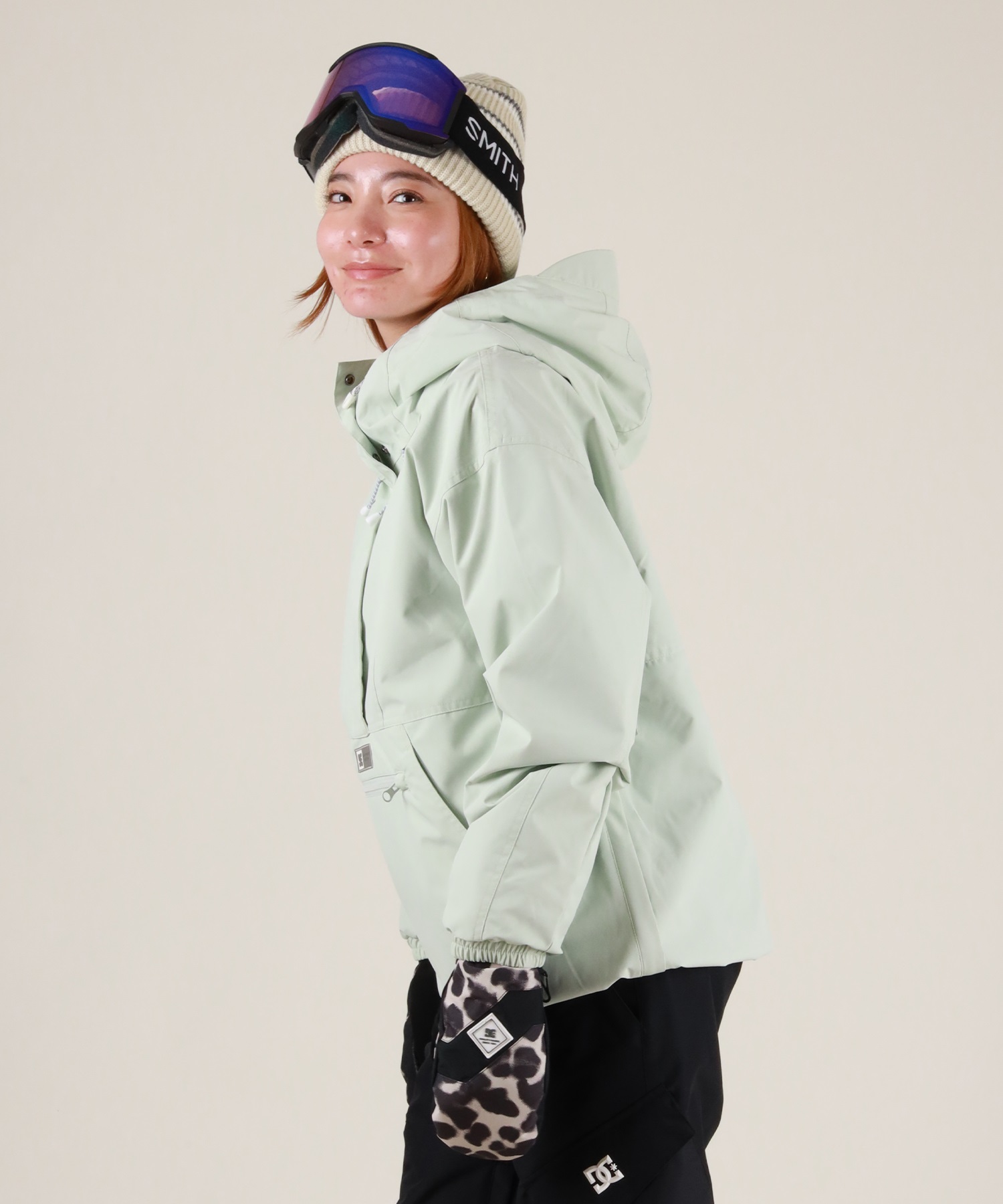 【新品未使用】DC スノボウェア レディース M 防水アノラック ピンクベージュ DC ディーシー CHALET ANORAK スノーボード ウェア ジャケット