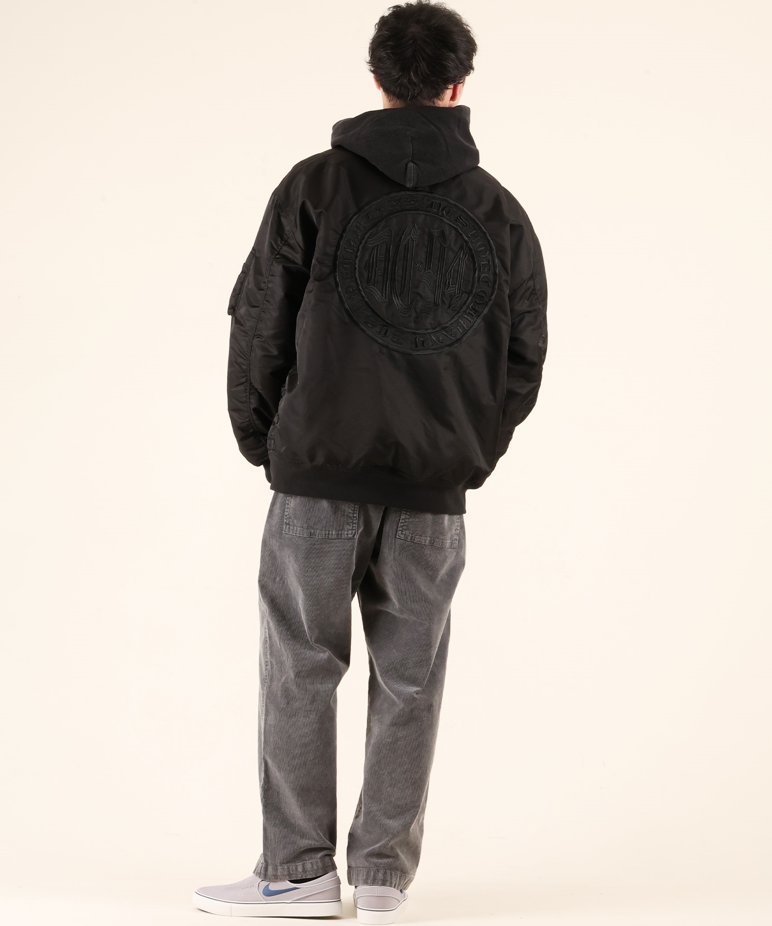 DC バックプリントジャケットとパンツセット DC バックプリントジャケットとパンツセット