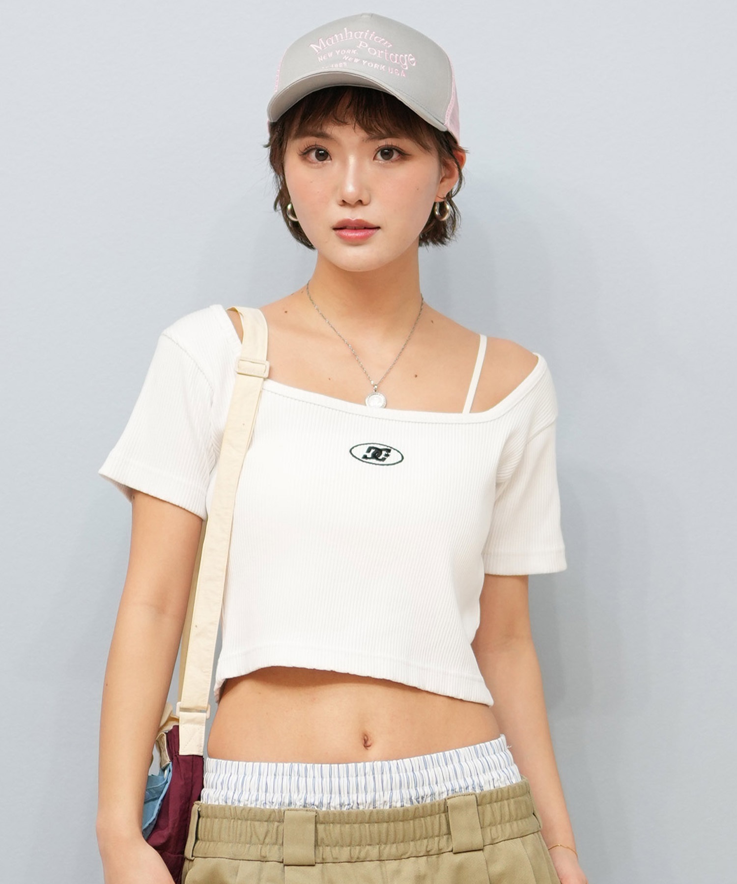 DC ディーシー 半袖 Tシャツ レディース スクエアネック クロップド丈 ショート丈 ロゴ セットアップ対応 LST252306(WHT-S)
