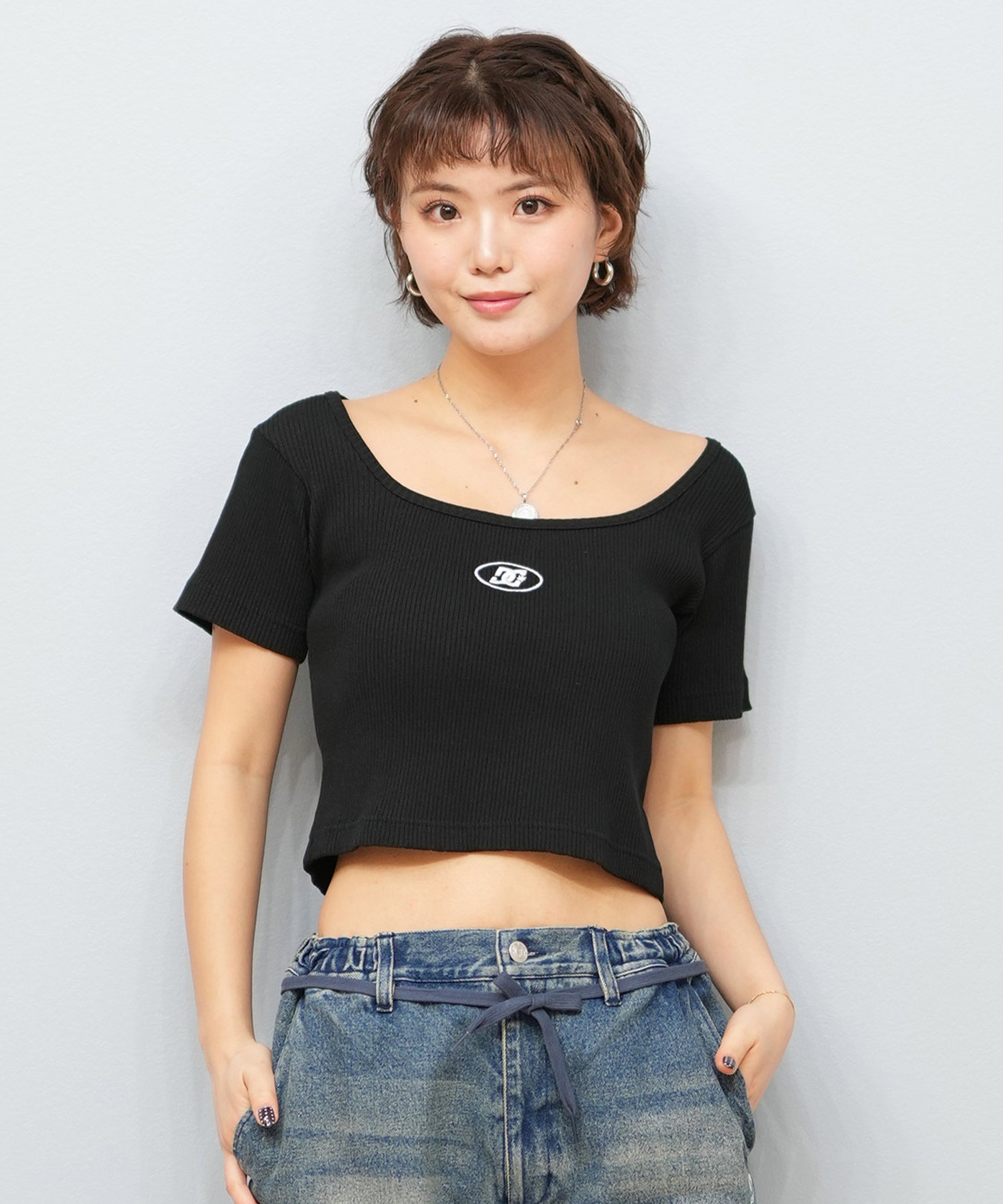 DC ディーシー 半袖 Tシャツ レディース スクエアネック クロップド丈 ショート丈 ロゴ セットアップ対応 LST252306(WHT-S)