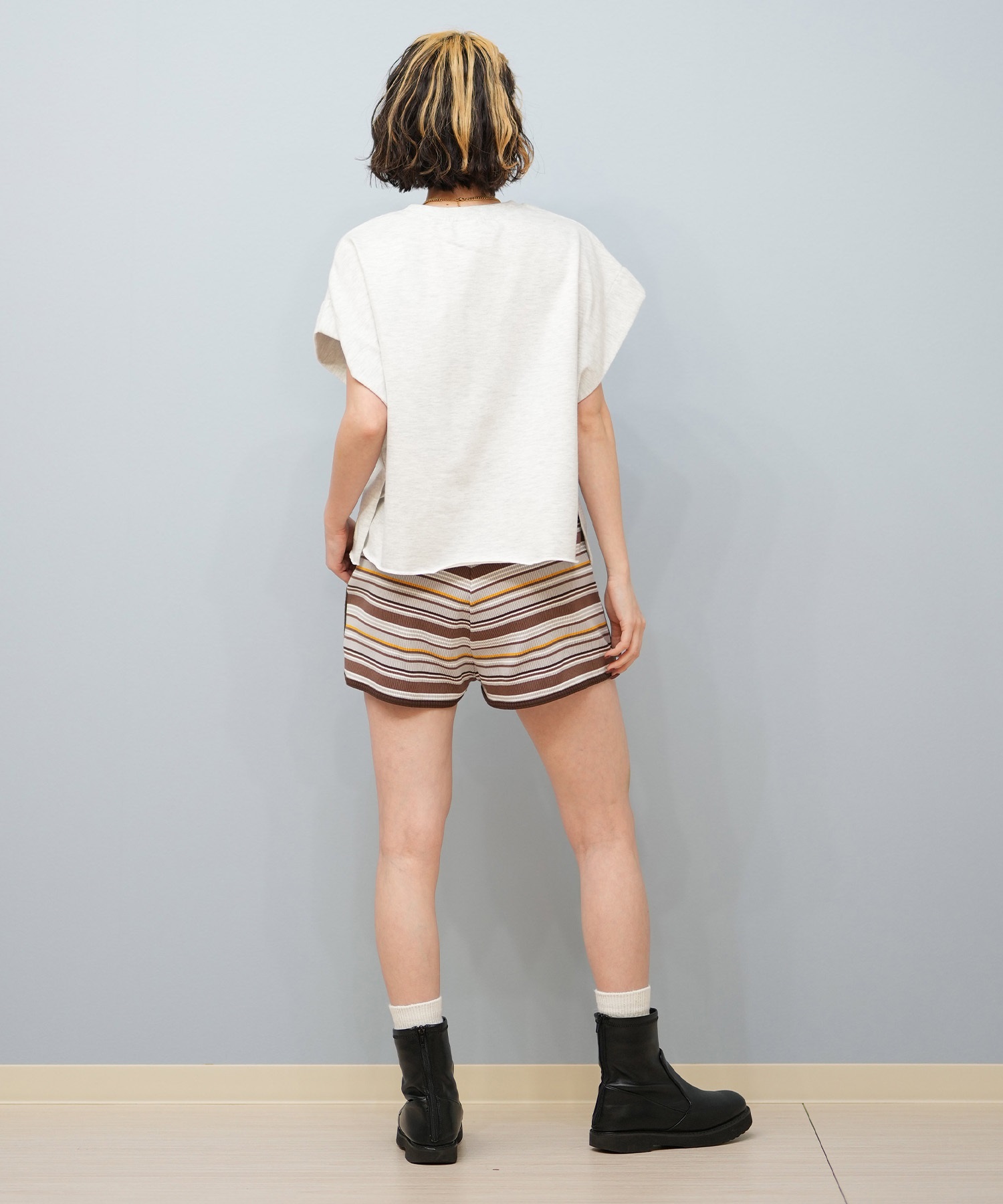 DC ディーシー ハーフパンツ ショートパンツ レディース スウェット ショーツ ロゴ リブ セットアップ対応 LWS252301(WHT-S)