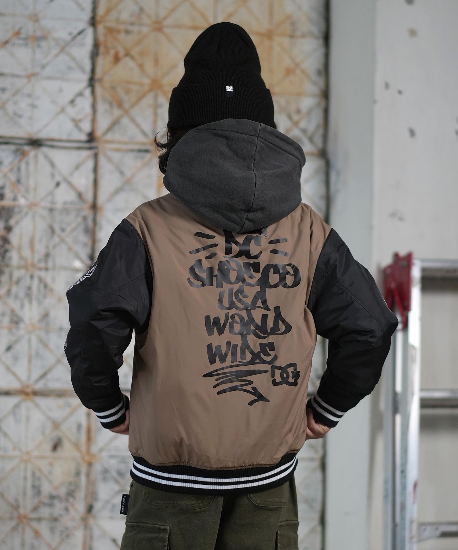 DC ディーシー アウター スタジャン キッズ ジュニア 子供 スタジアム ジャケット 中綿 25 KD VARSITY JACKET YJK254505(BLK-130cm)