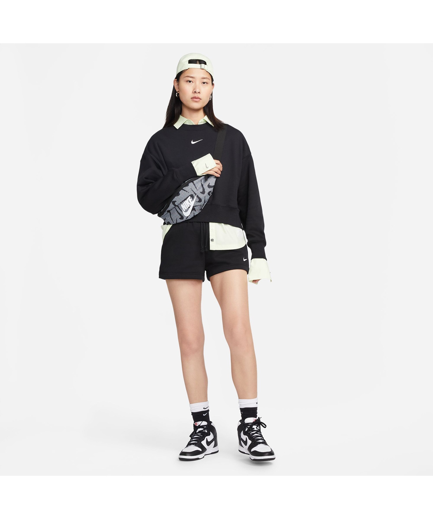 トレーナー スウェット NIKE/ナイキ スウェット トレーナー オーバーサイズ DQ5762-010 レディース 楽天市場】【SALE 30%OFF】NIKE ナイキ レディース フェニックス