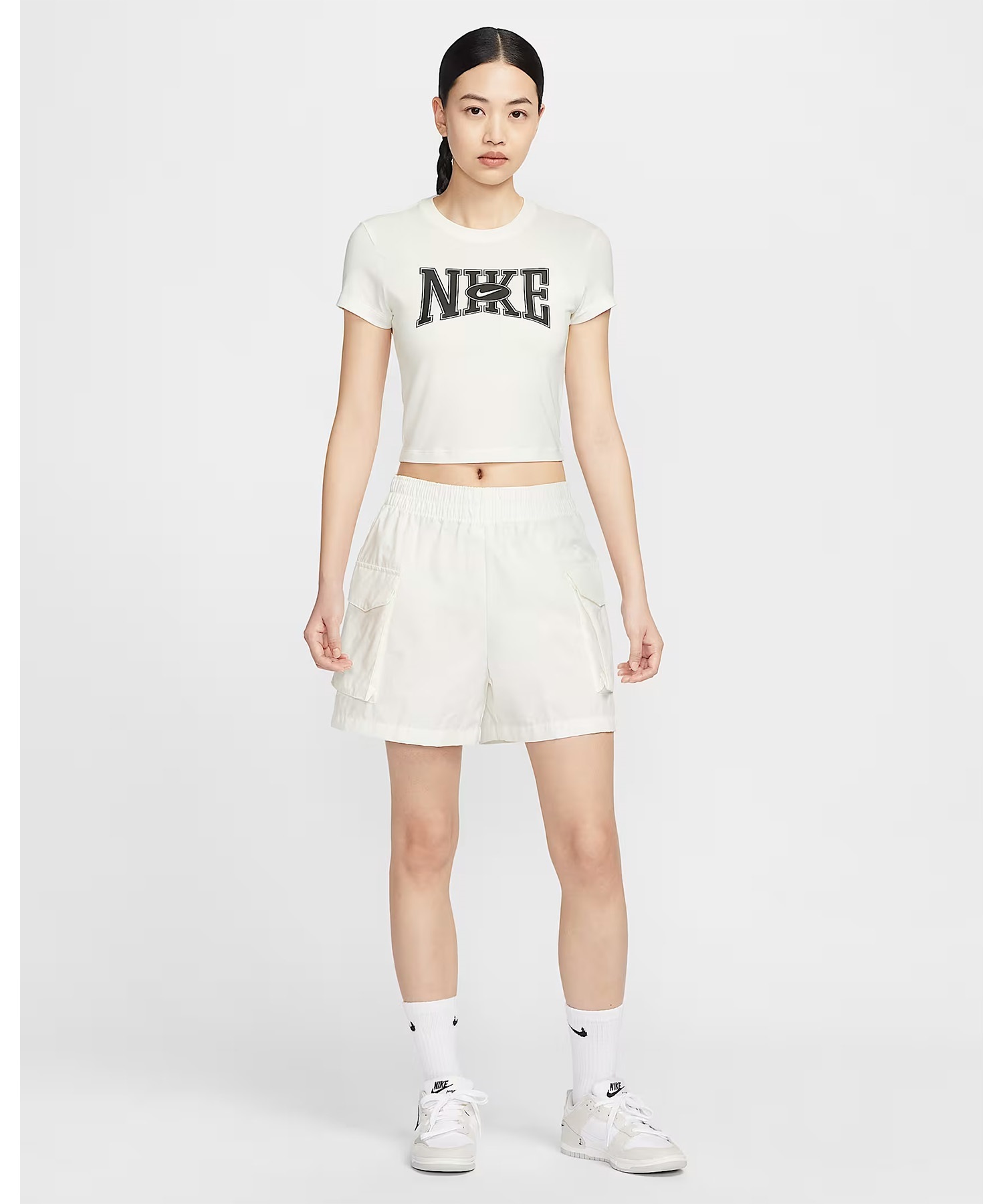 NIKE ナイキ 半袖 Tシャツ レディース クロップド丈 ショート丈 HQ1710-133 NIKE ナイキ 半袖 Tシャツ レディース クロップド丈 ショート丈