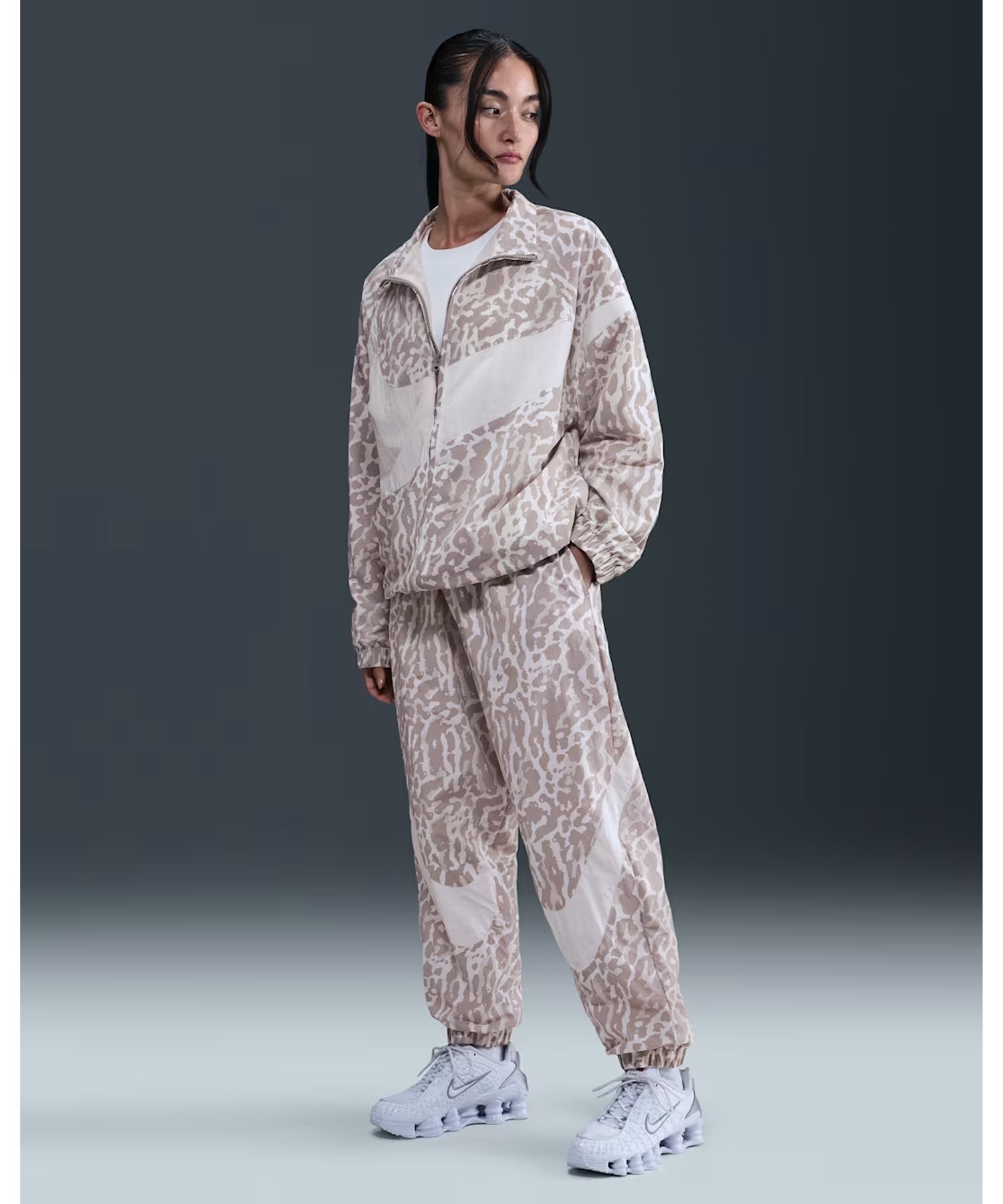 NIKE ナイキ ジャージ トラックパンツ レディース ヒョウ柄 レオパード