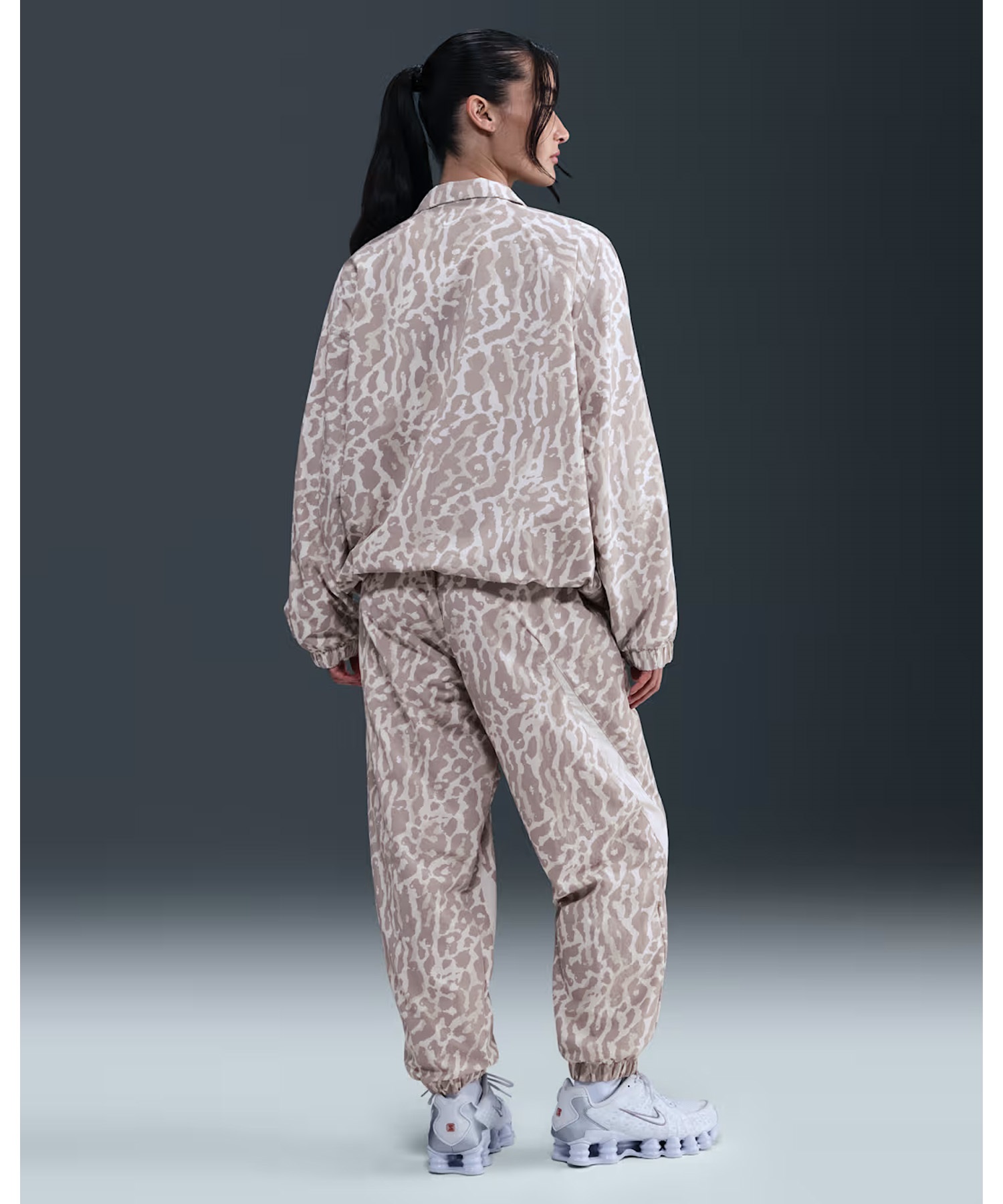 NIKE ナイキ ジャージ トラックパンツ レディース ヒョウ柄 レオパード