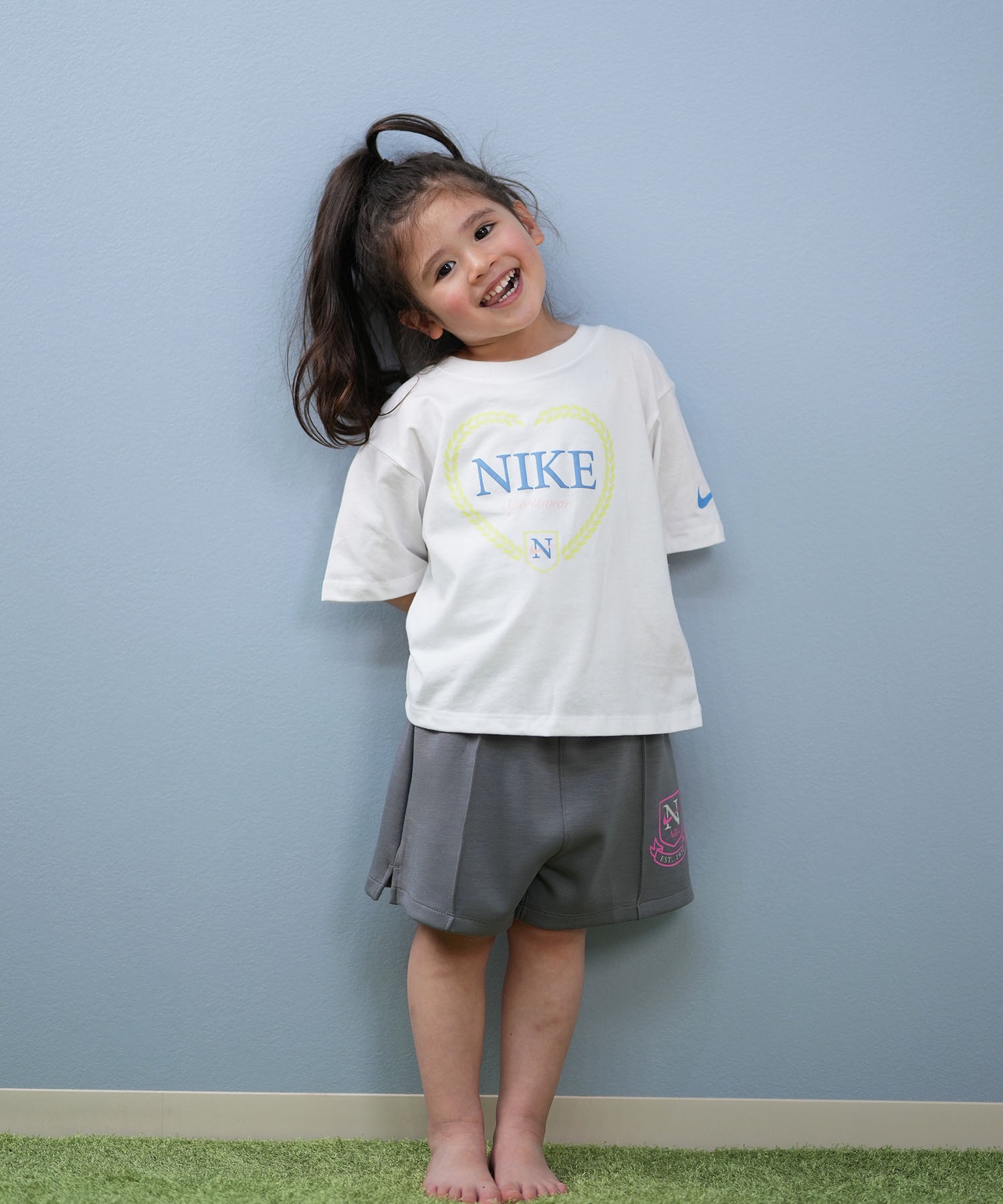 NIKE ナイキ 半袖 Tシャツ キッズ 子供 ハート ガールズ NKG SWOOSH