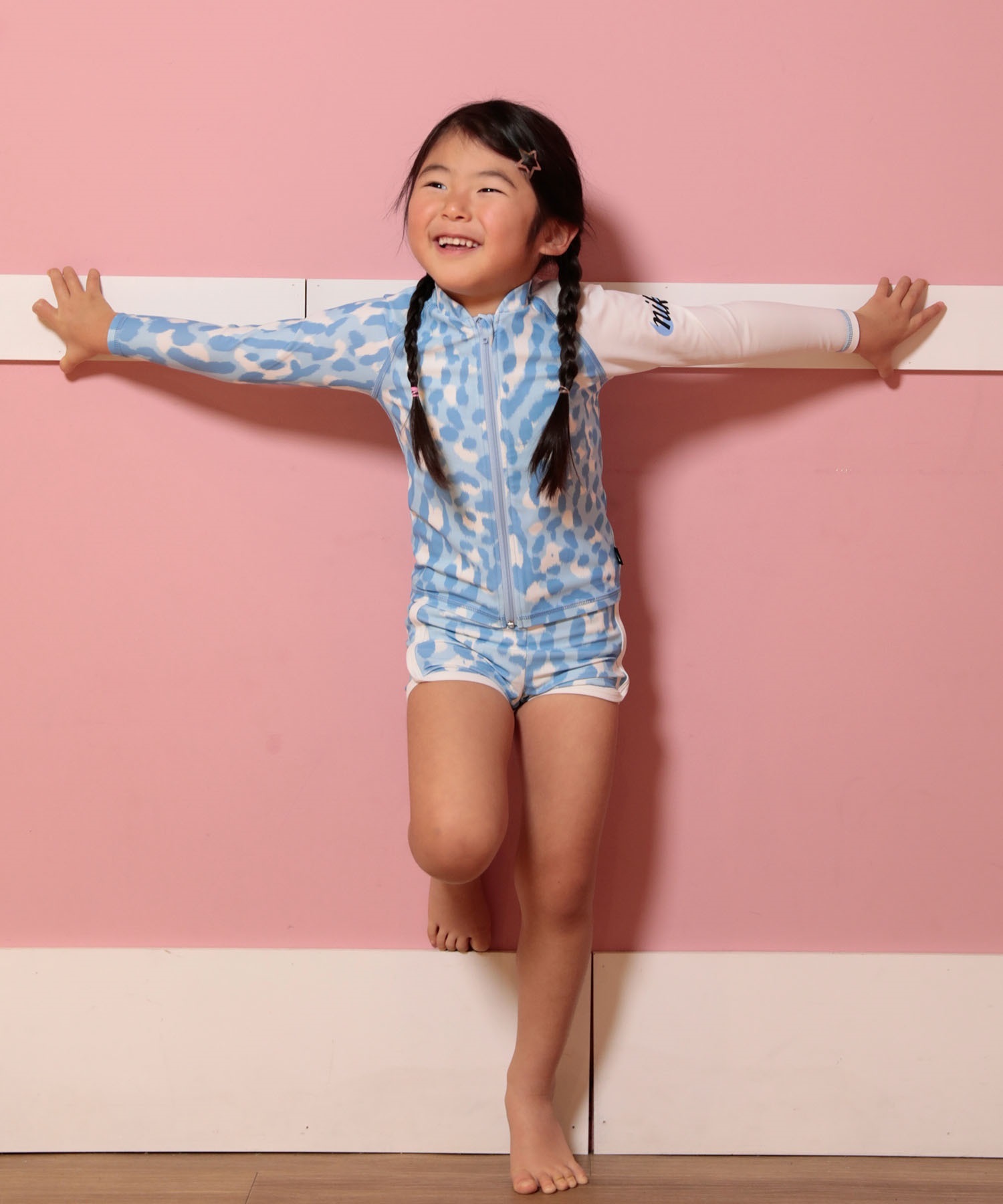 NIKE ナイキ 水着 ラッシュガード 長袖 ジップアップ キッズ 子供 UVカット トドラーガールズジップ付きラッシュガード 1991118 006(006-100cm)