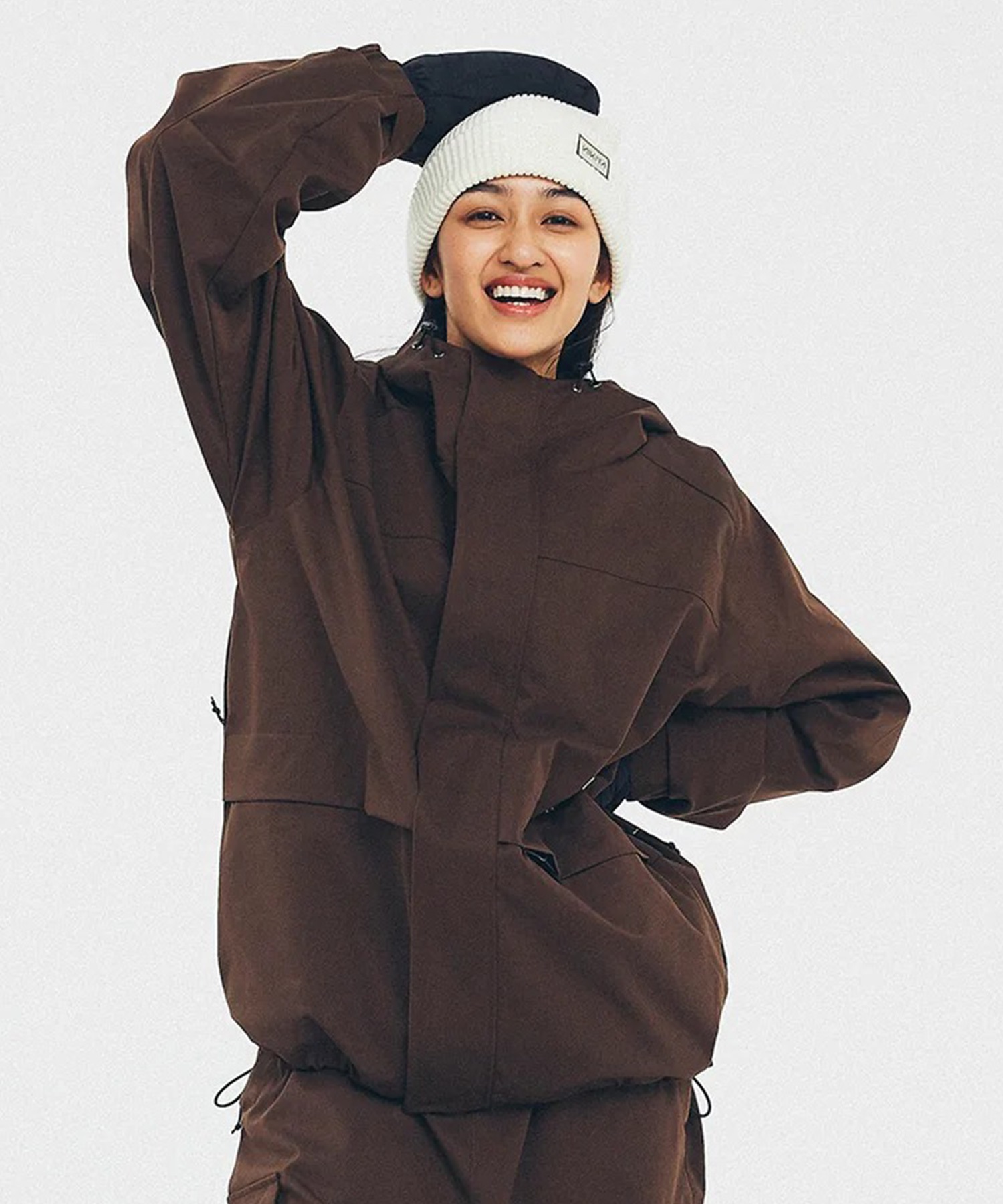 NIKITA ニキータ　スノボ　ウェア　M NIKITA（ニキータ） 【スノボウェア上下セット】NIKITA レディース