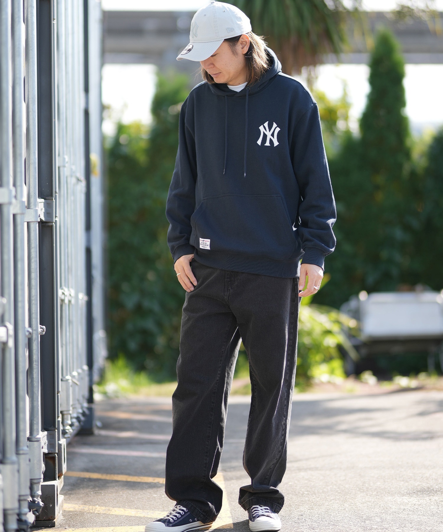 NEW ERA ニューエラ プルオーバーパーカー ビッグロゴ ブラック NEW ERA ニューエラ パーカー プルオーバー メンズ テック スウェット