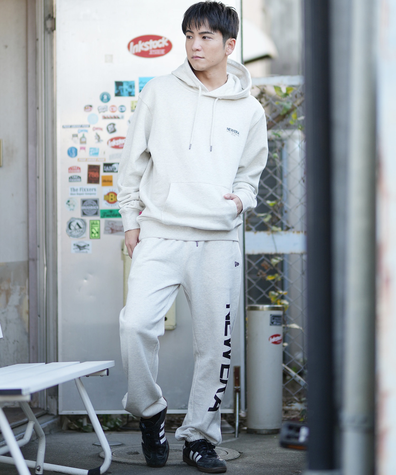 NEW ERA ニューエラ プルオーバー パーカー メンズ バックプリント 裏