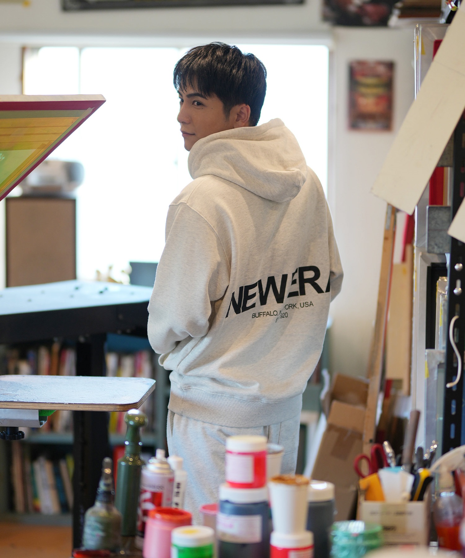 NEW ERA ニューエラ プルオーバー パーカー メンズ バックプリント 裏