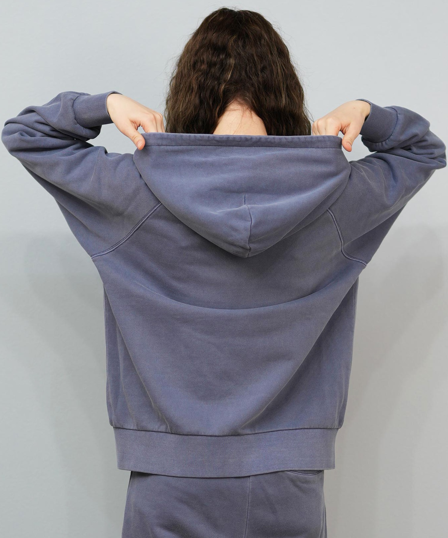 NEW ERA ニューエラ ジップアップ パーカー レディース 裏毛 スウェット フルジップフーディー ガーメントダイ スレート 14674663(SLT-S)