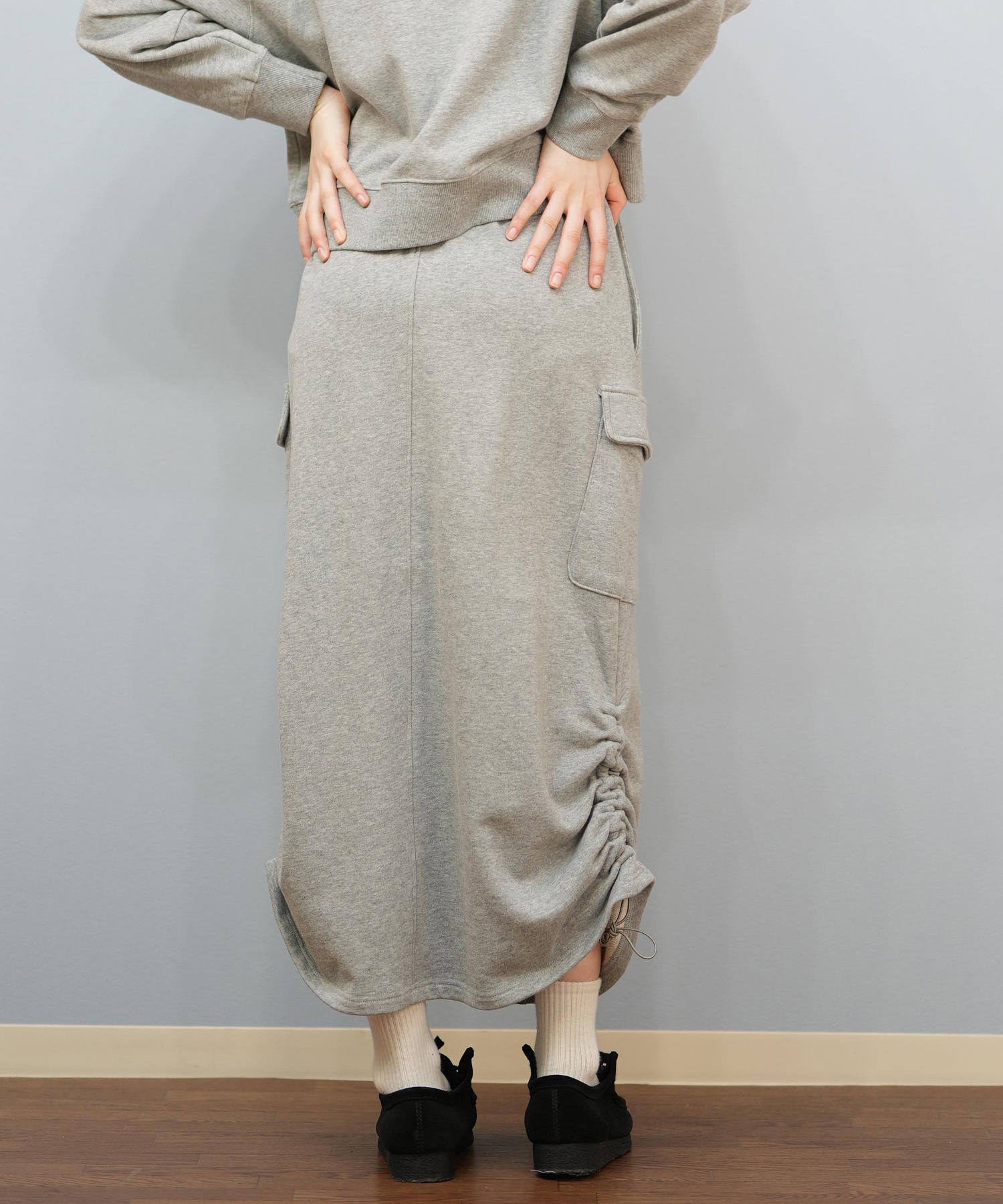 ウォームスウェットカーゴスカート　38 グレー　新品未使用タグ付き ウォームスウェットカーゴスカート（ロング・マキシ丈スカート）｜AP