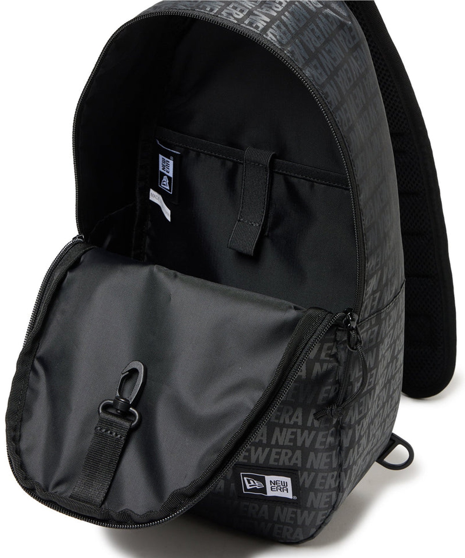 NEW ERA ニューエラ ボディバッグ ワンショルダー 8L ジャカード