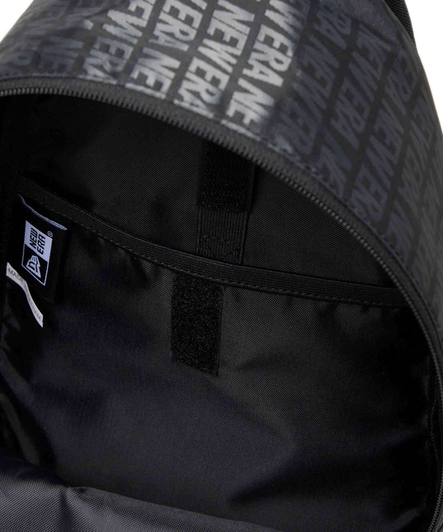 NEW ERA ニューエラ ボディバッグ ワンショルダー 8L ジャカードロゴ