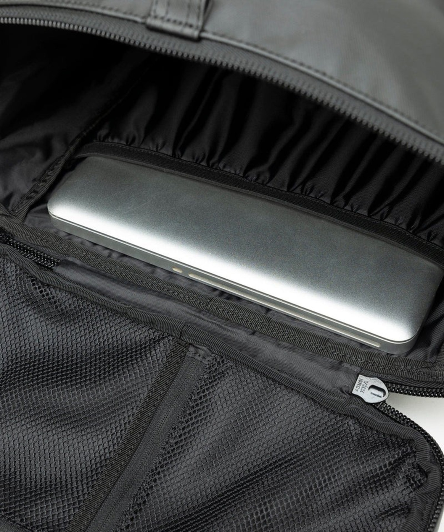 NEW ERA ニューエラ バックパック リュック シンプル ロゴ 46L BOX