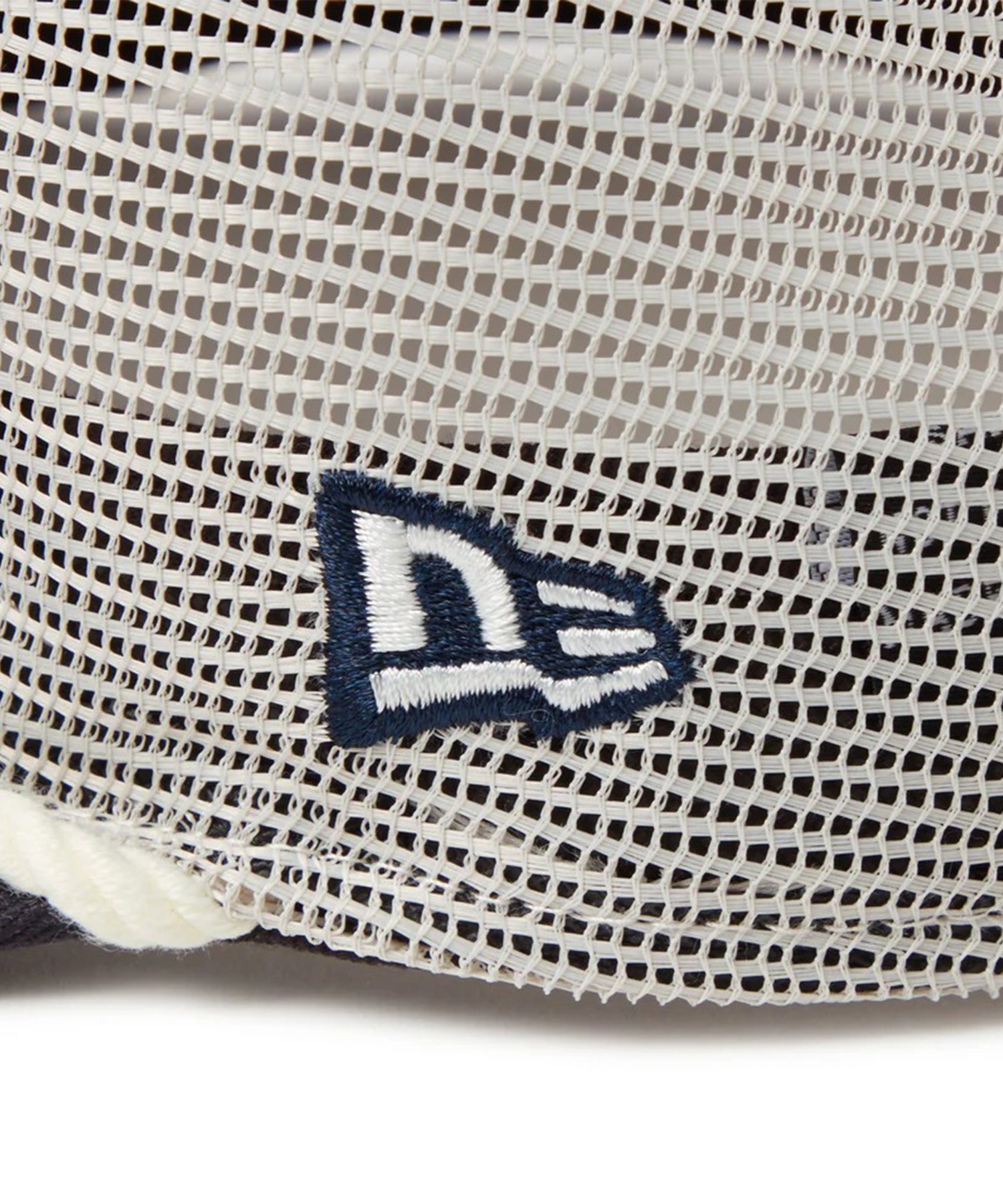 NEW ERA ニューエラ × SANTA CRUZ サンタクルーズ キャップ 帽子 ロゴ メッシュ The Golfer トラッカー チェックロゴ 14384265(NVY-FREE)