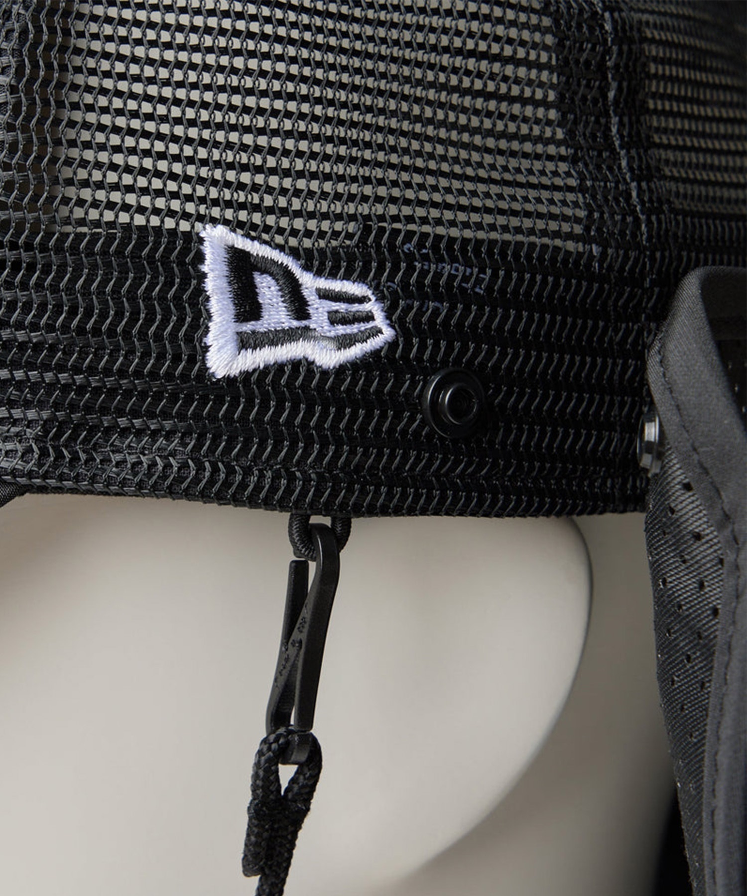 NEW ERA ニューエラ キャップ UVカット 9FORTY A-Frame トラッカー サンシェード Utility Collection Tech Surf 14392234(BLK-FREE)