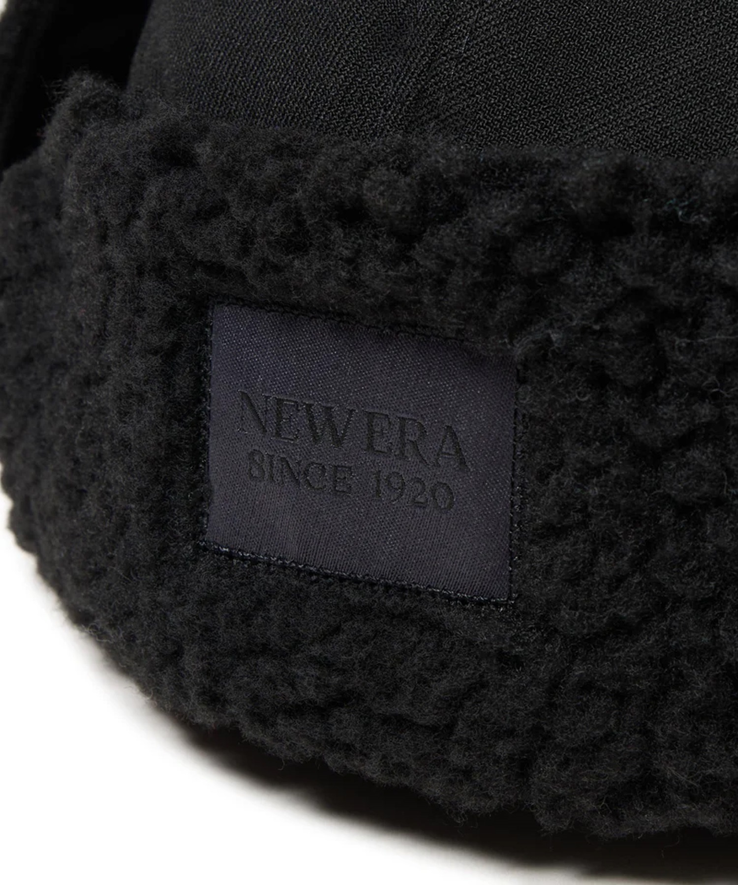 NEW ERA ニューエラ キャップ 帽子 トラッパー Black Woven Patch