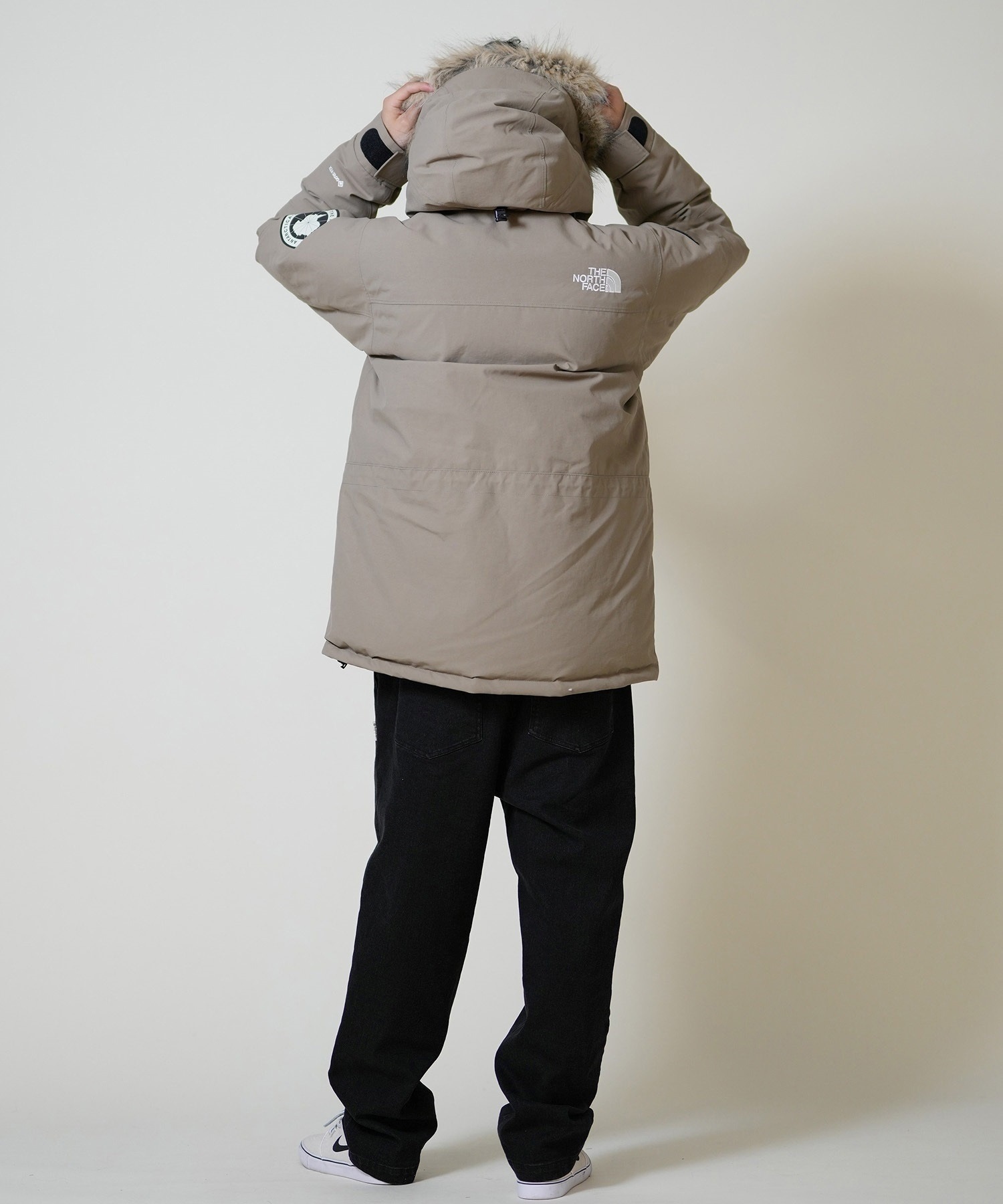 THE NORTH FACE ダウンジャケット S カーキ　アンタークティカ THE NORTH FACE ザ・ノース・フェイス アウター ダウンジャケット